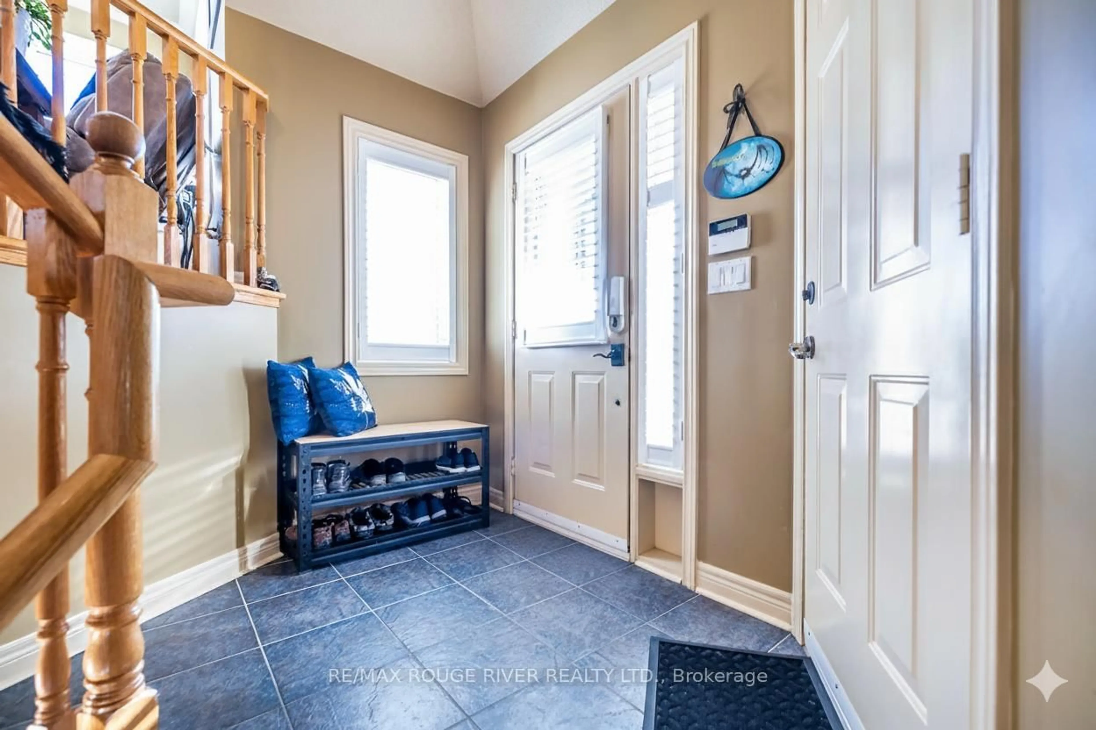Indoor entryway for 12 Jeffries St, Port Hope Ontario L1A 4K2