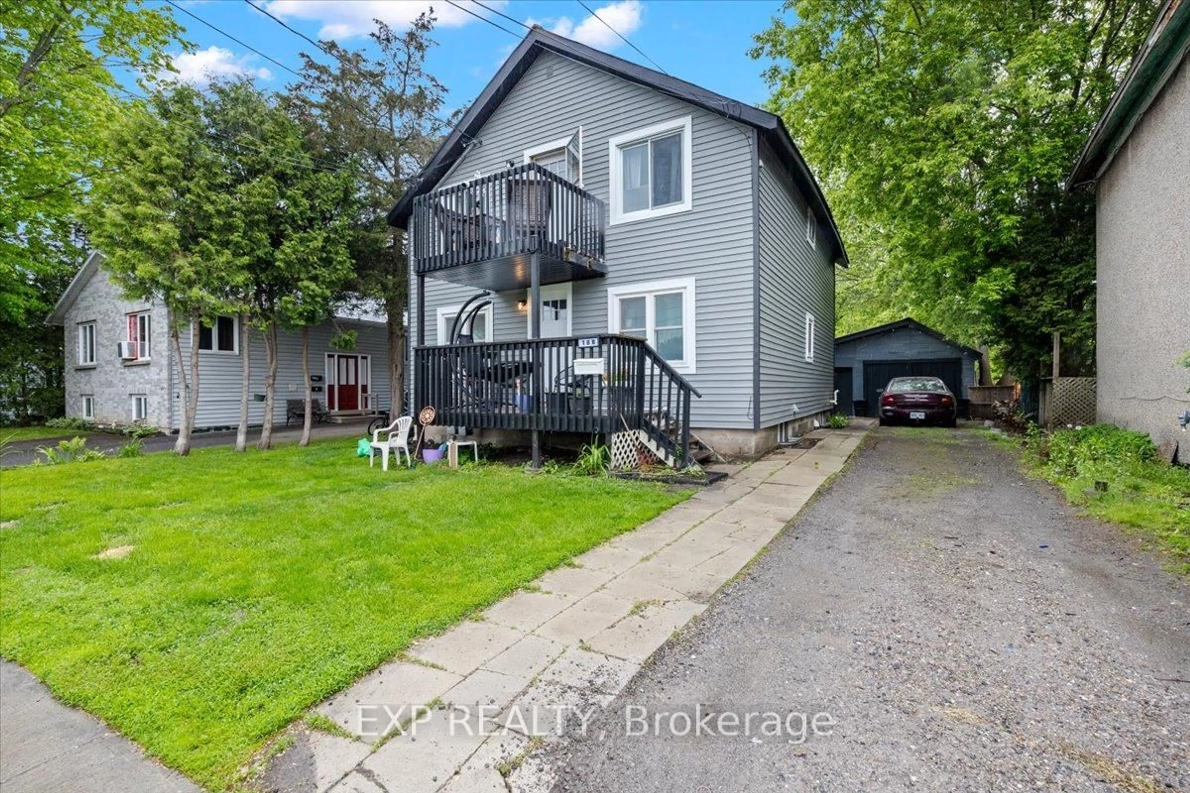 A pic from outside/outdoor area/front of a property/back of a property/a pic from drone, street for 18 Delhi St, Brockville Ontario K6V 4H3