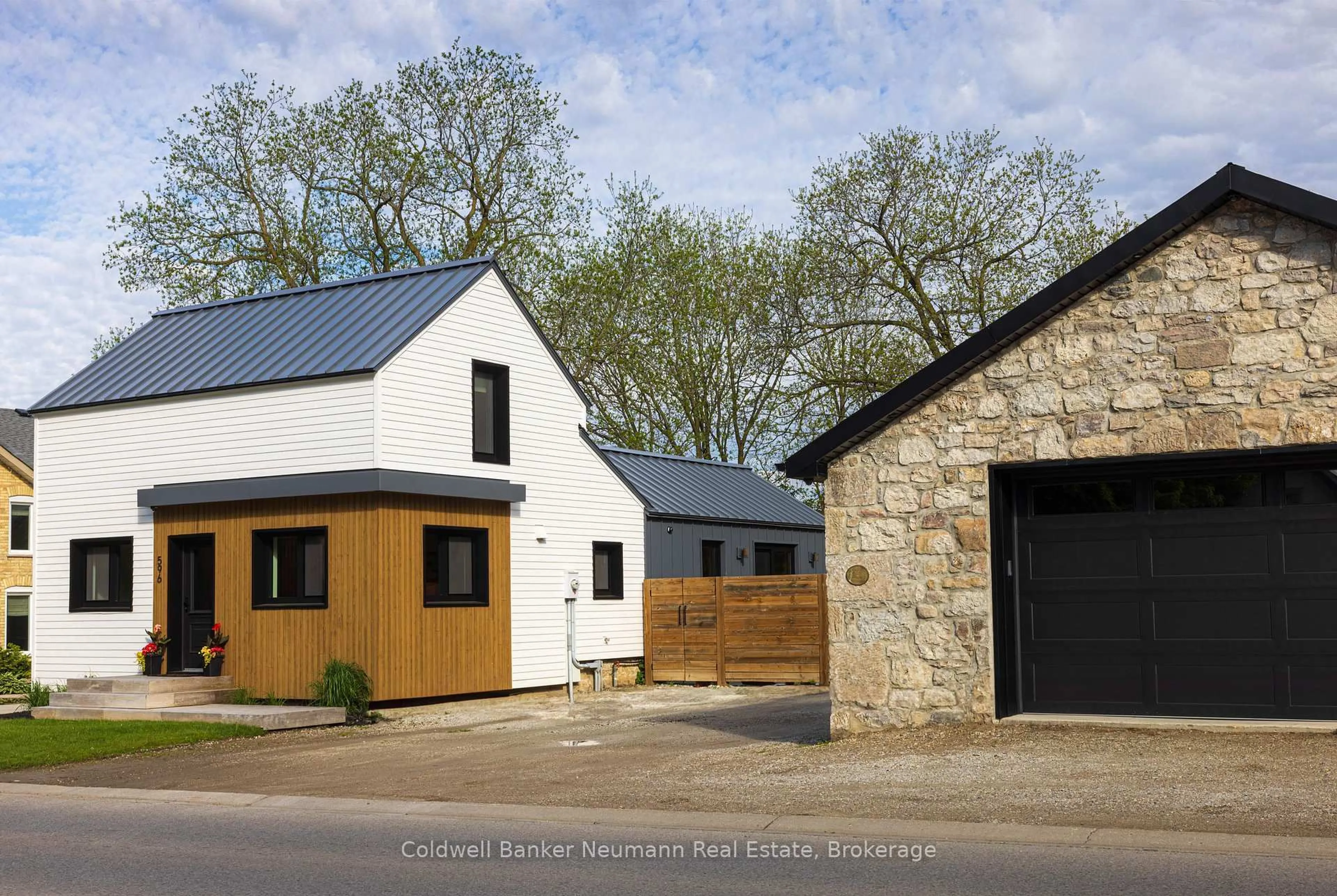 Unknown for 596-598 Arkell Rd, Puslinch Ontario N0B 1C0