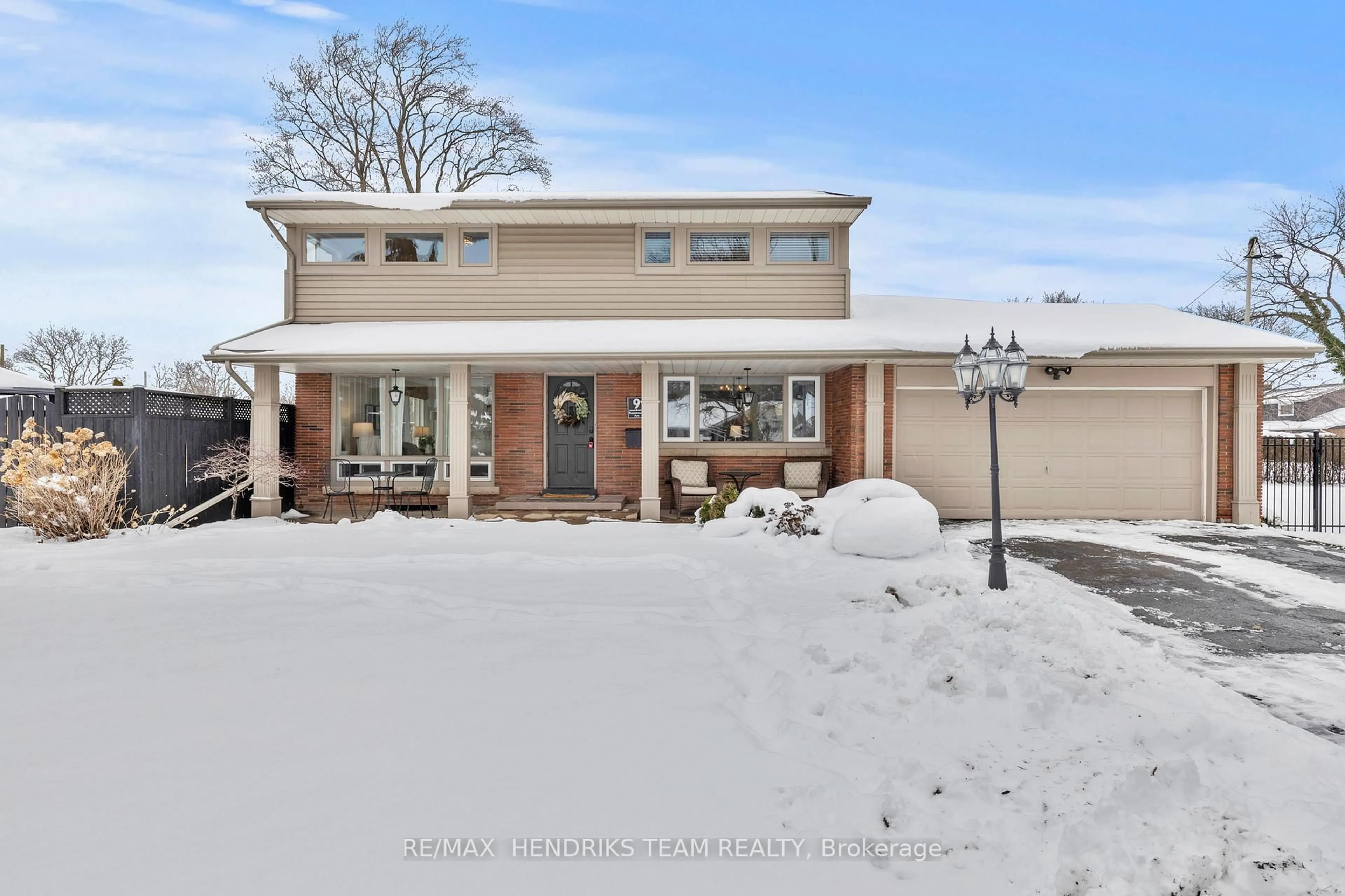 Unknown for 9 Rosemount Ave, St. Catharines Ontario L2M 1Z4