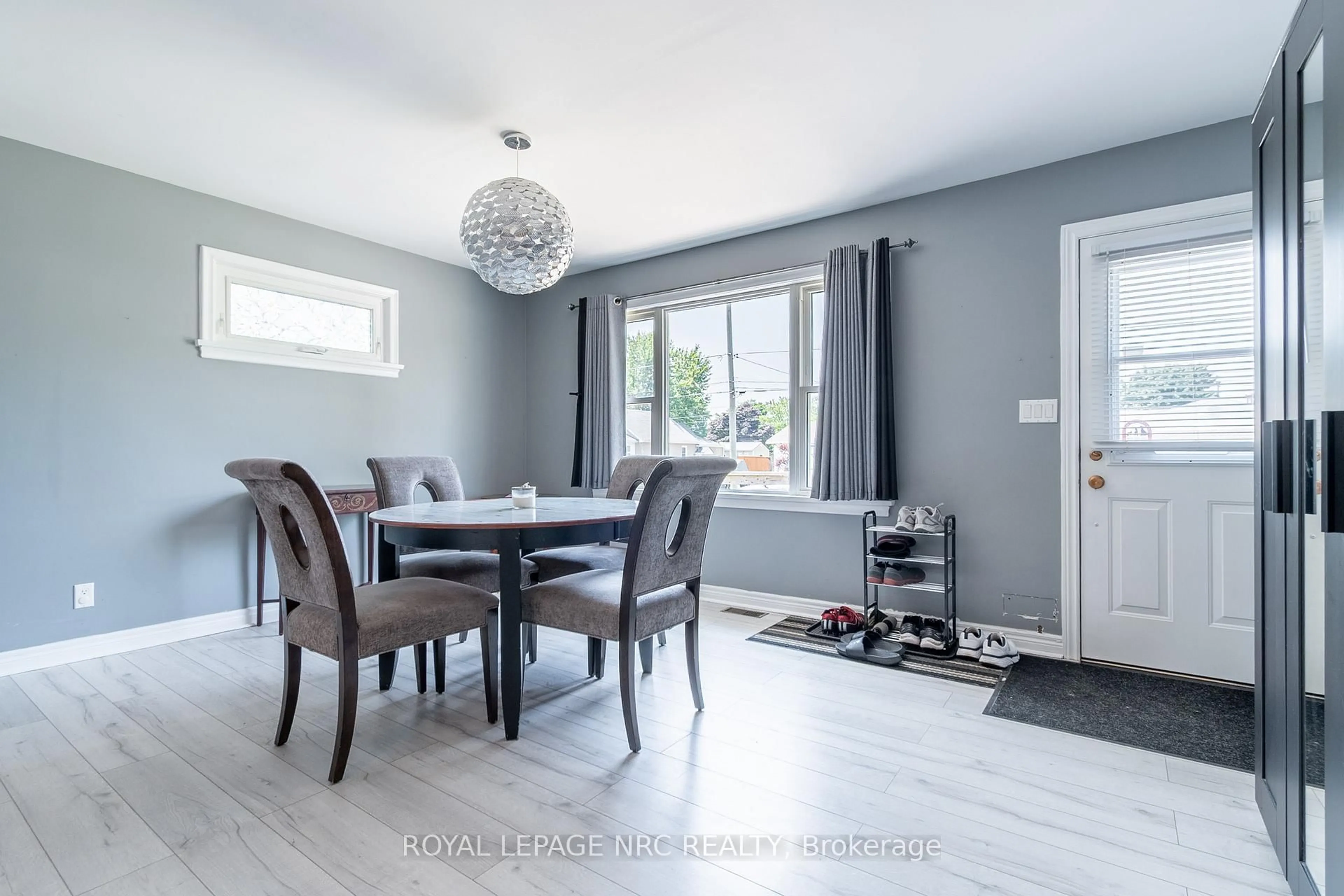 Dining room, unknown for 100 Knoll St, Port Colborne Ontario L3K 5A9