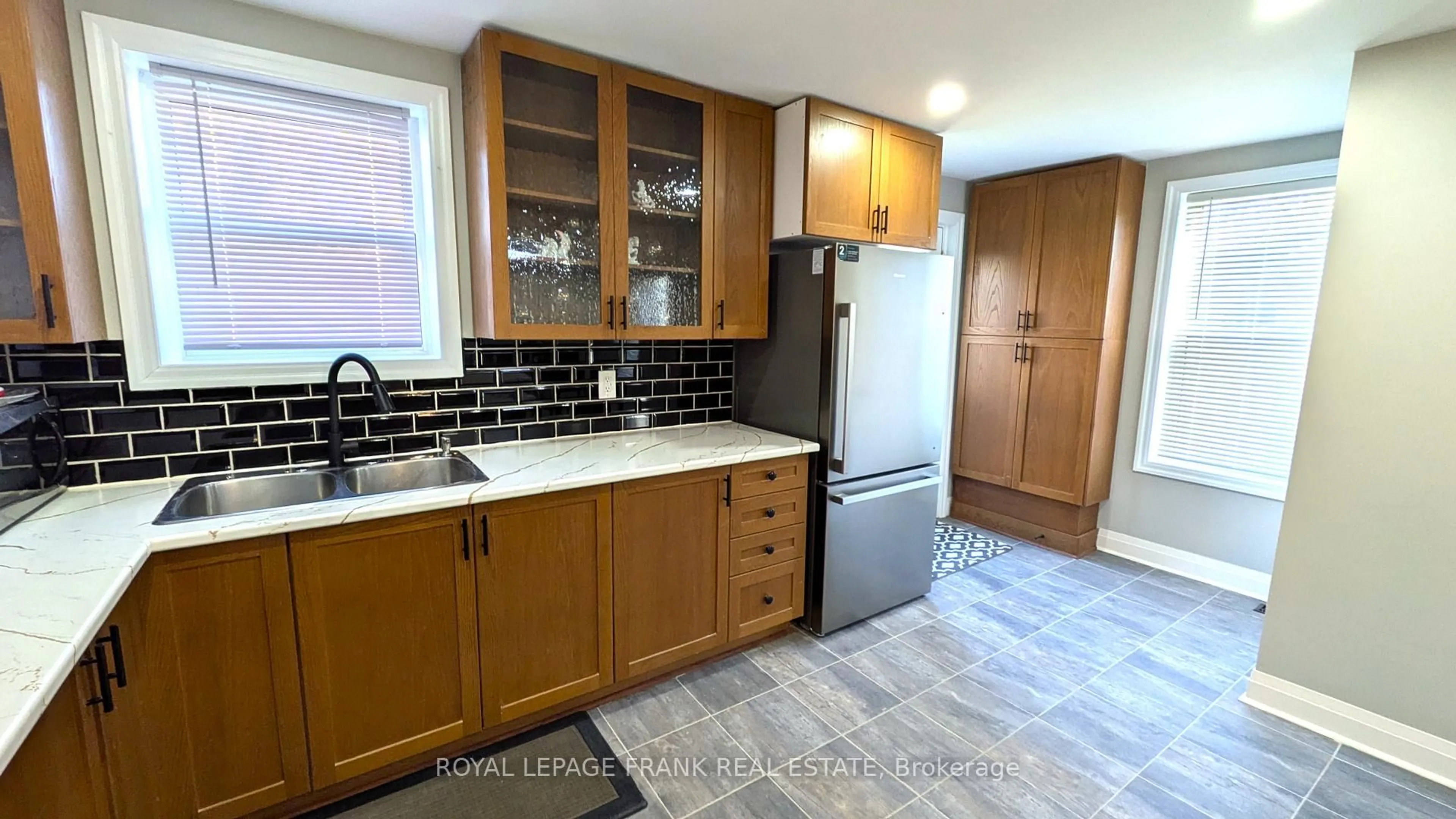 Standard kitchen, ceramic/tile floor for 23 N Hastings Ave, Limoges Ontario K0K 2M0