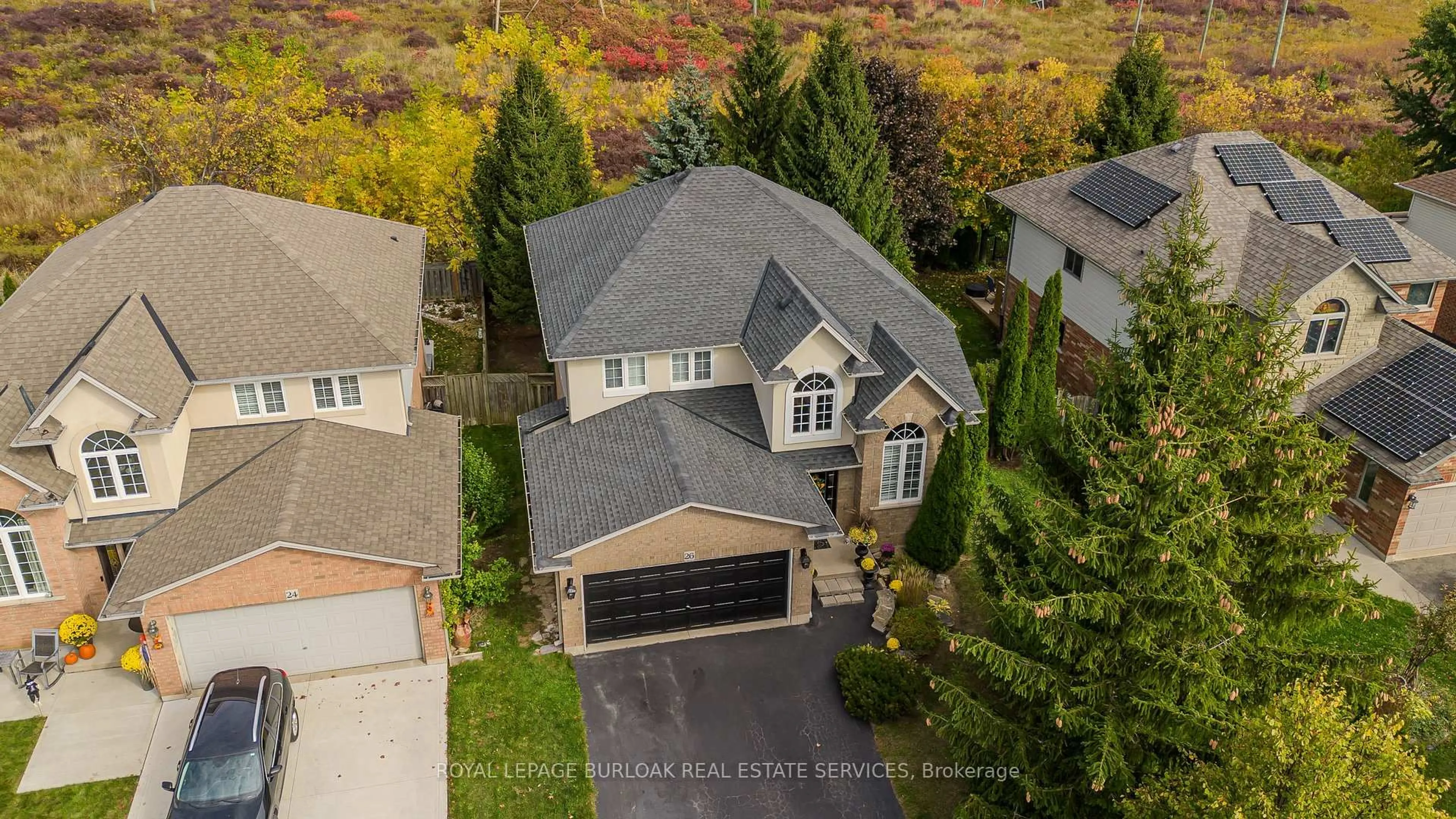 A pic from outside/outdoor area/front of a property/back of a property/a pic from drone, street for 26 Grassyplain Dr, Hamilton Ontario L0R 1W0