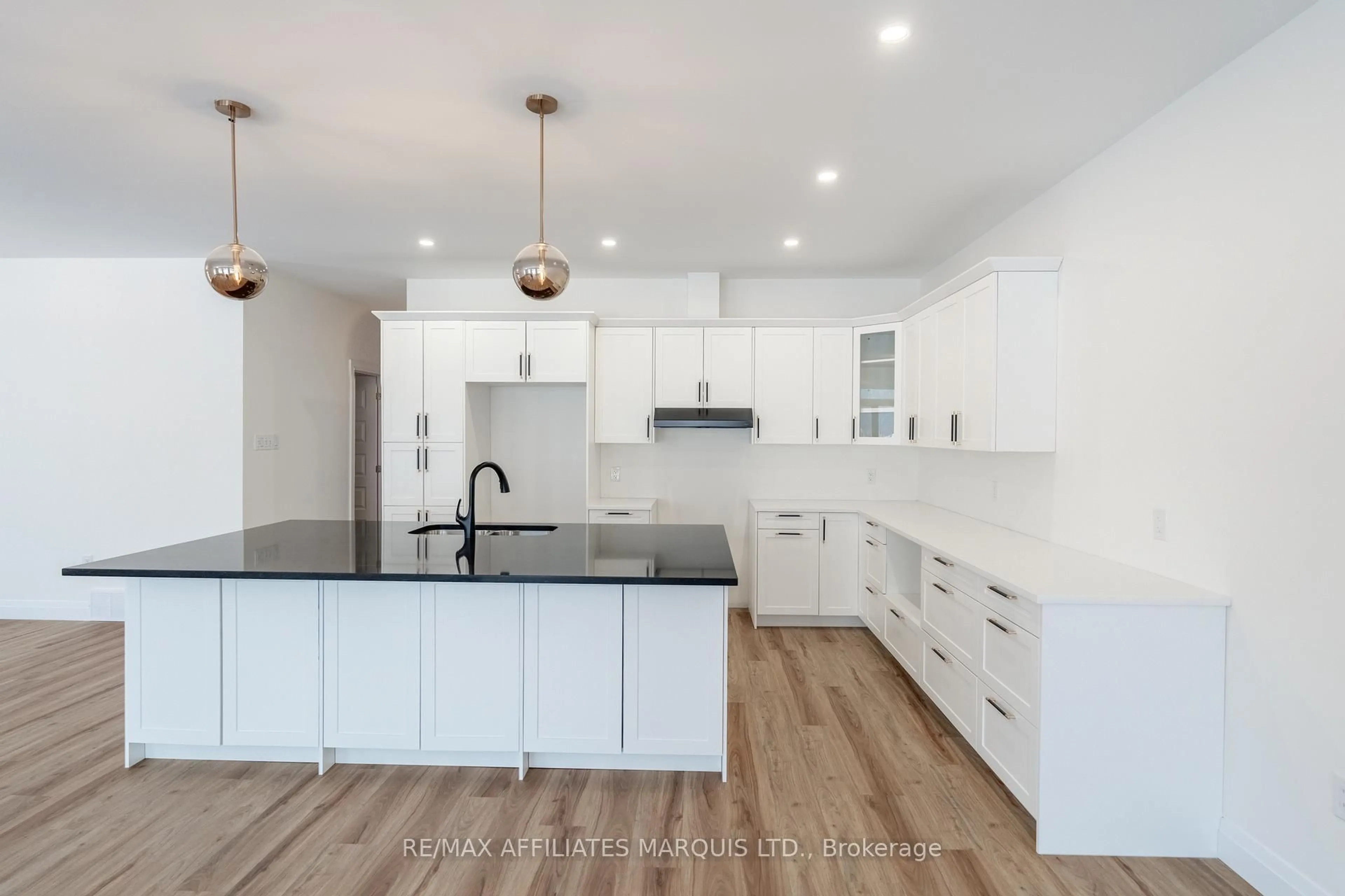 Open concept kitchen, unknown for 2286 Crewson Cres, Cornwall Ontario K6H 0H5