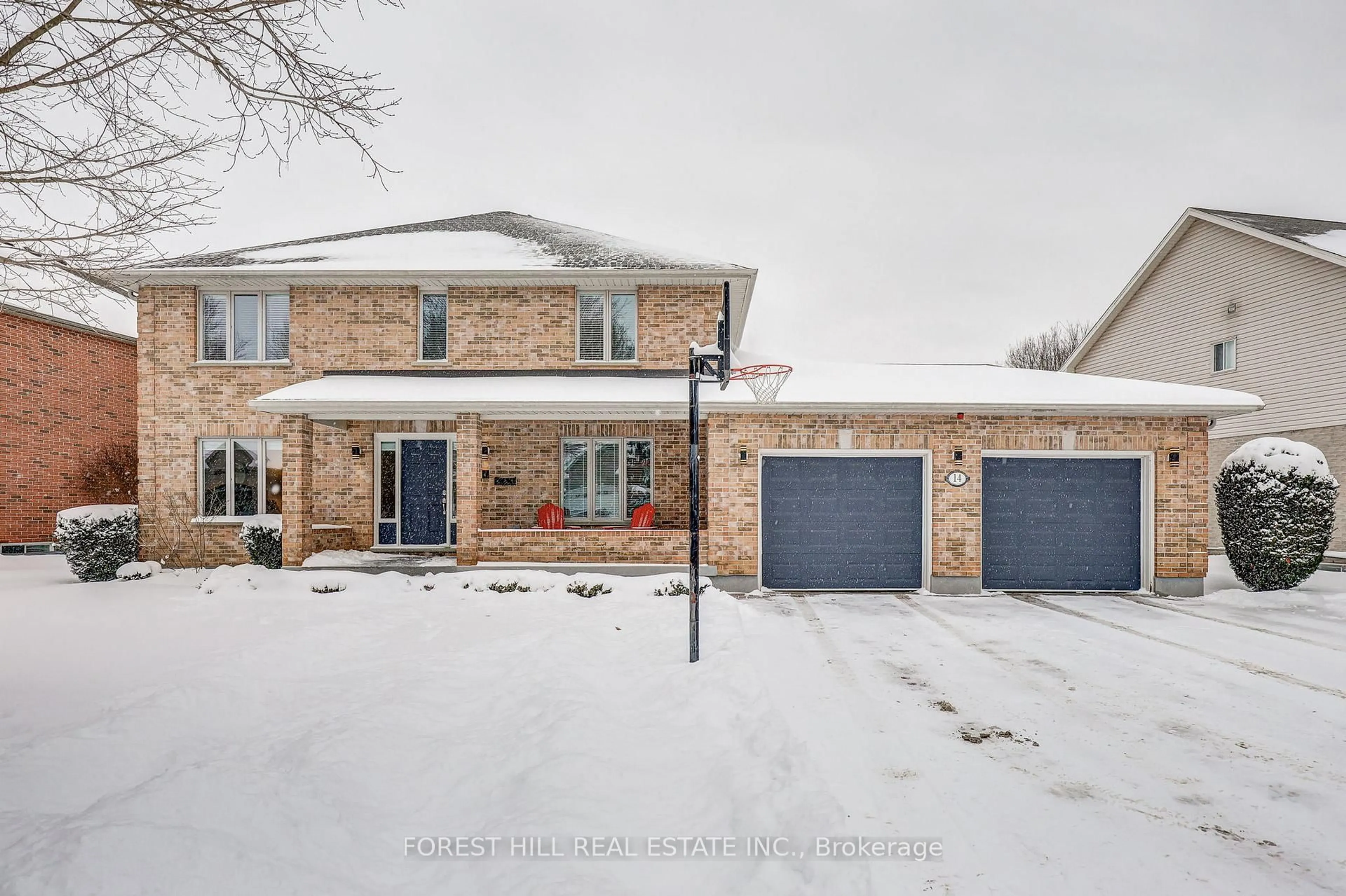 A pic from outside/outdoor area/front of a property/back of a property/a pic from drone, street for 14 Cobblestone Rd, London East Ontario N5Y 5M6