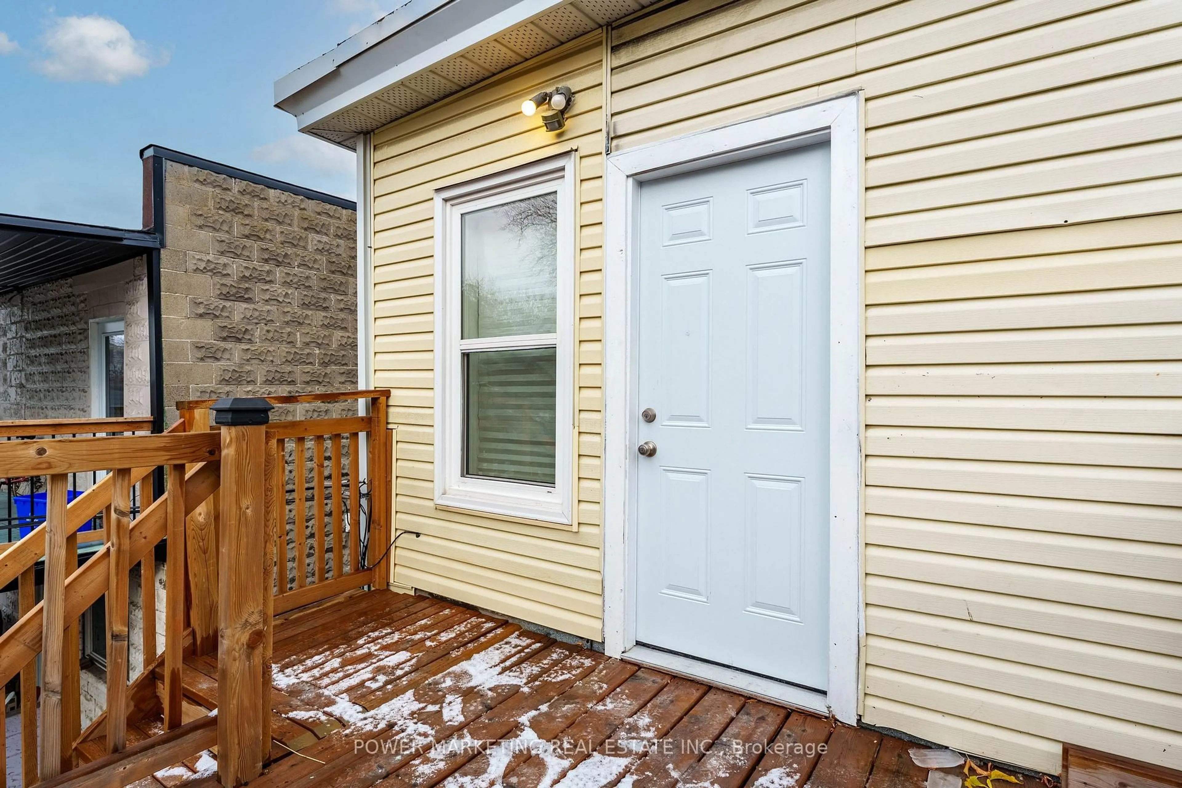 Patio, street for 684 BRONSON Ave #A&B, Ottawa Ontario K1S 4E9