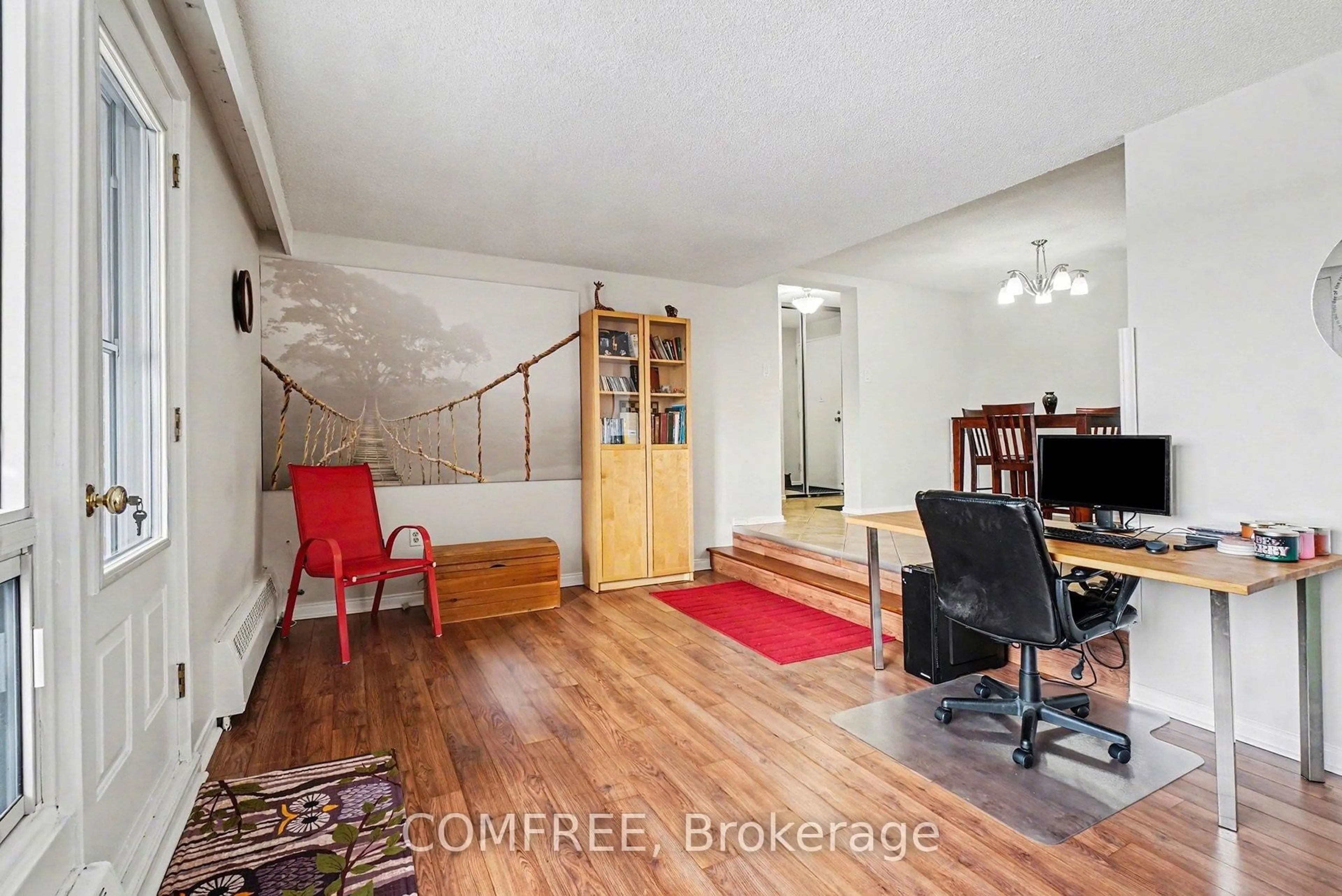 A pic of a room for 915 Elmsmere Rd #817, Ottawa Ontario K1J 8H8