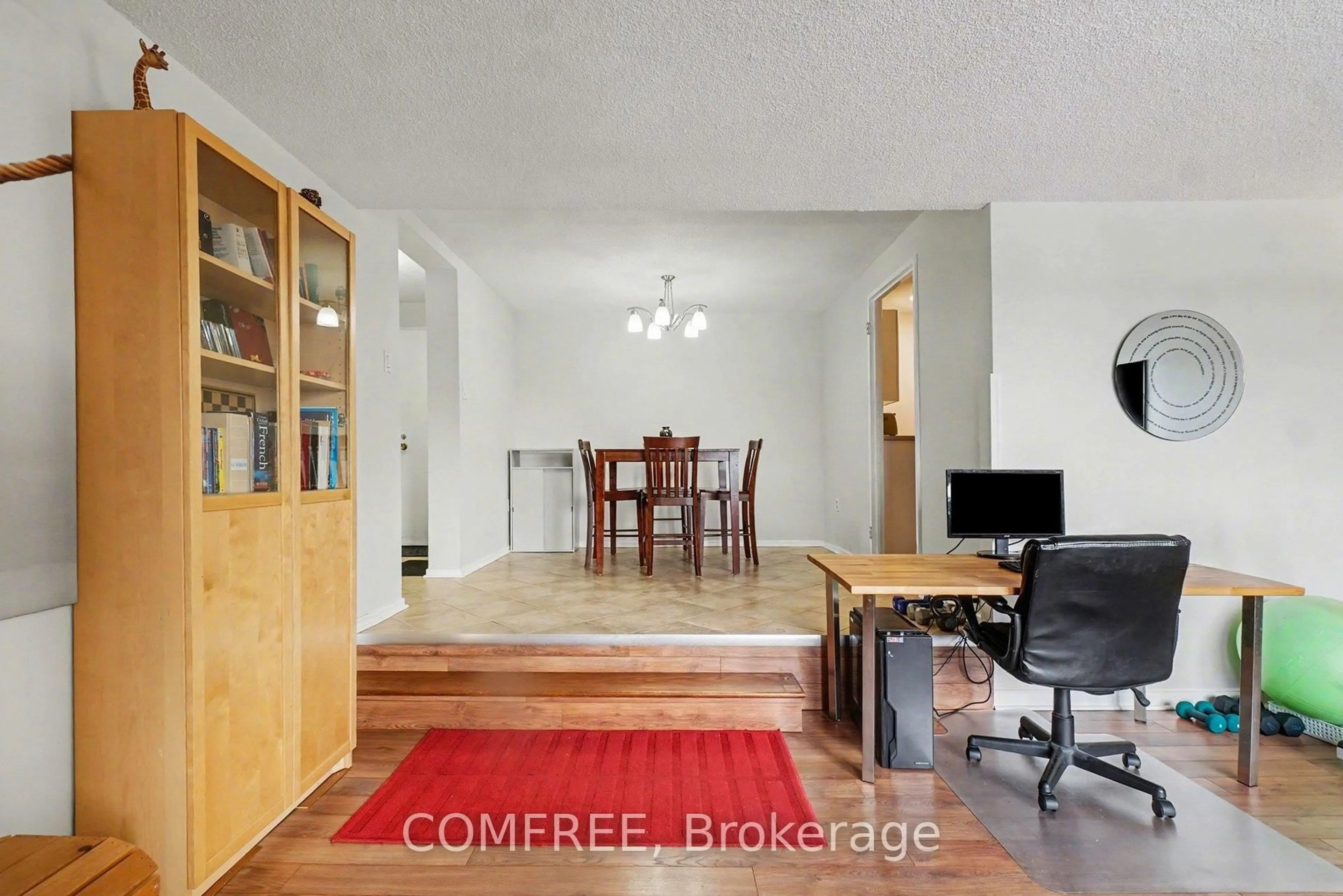 A pic of a room for 915 Elmsmere Rd #817, Ottawa Ontario K1J 8H8