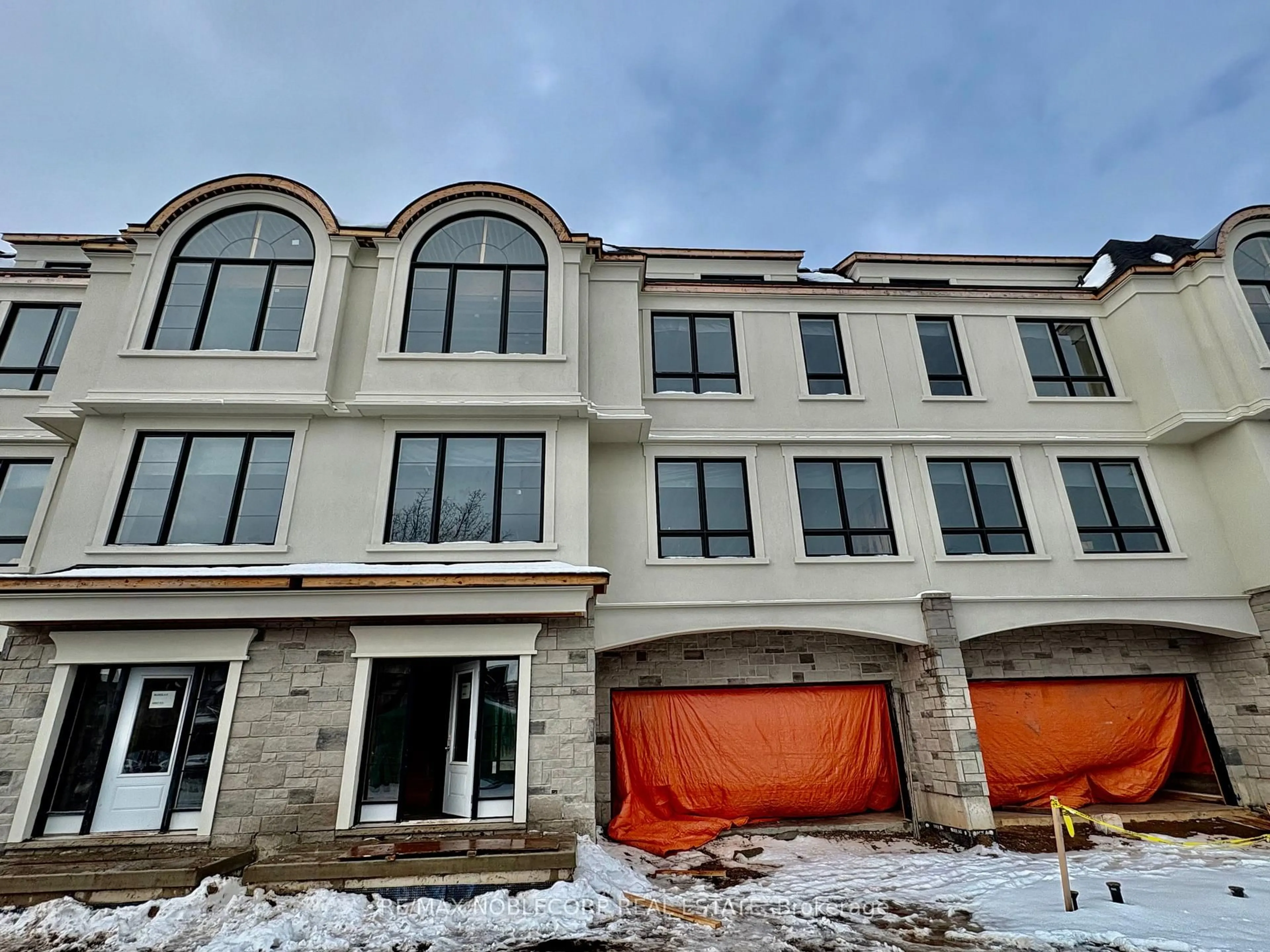 Unknown for 15 Lake St #Inspiration Point, TH#7, Grimsby Ontario L3M 2G4