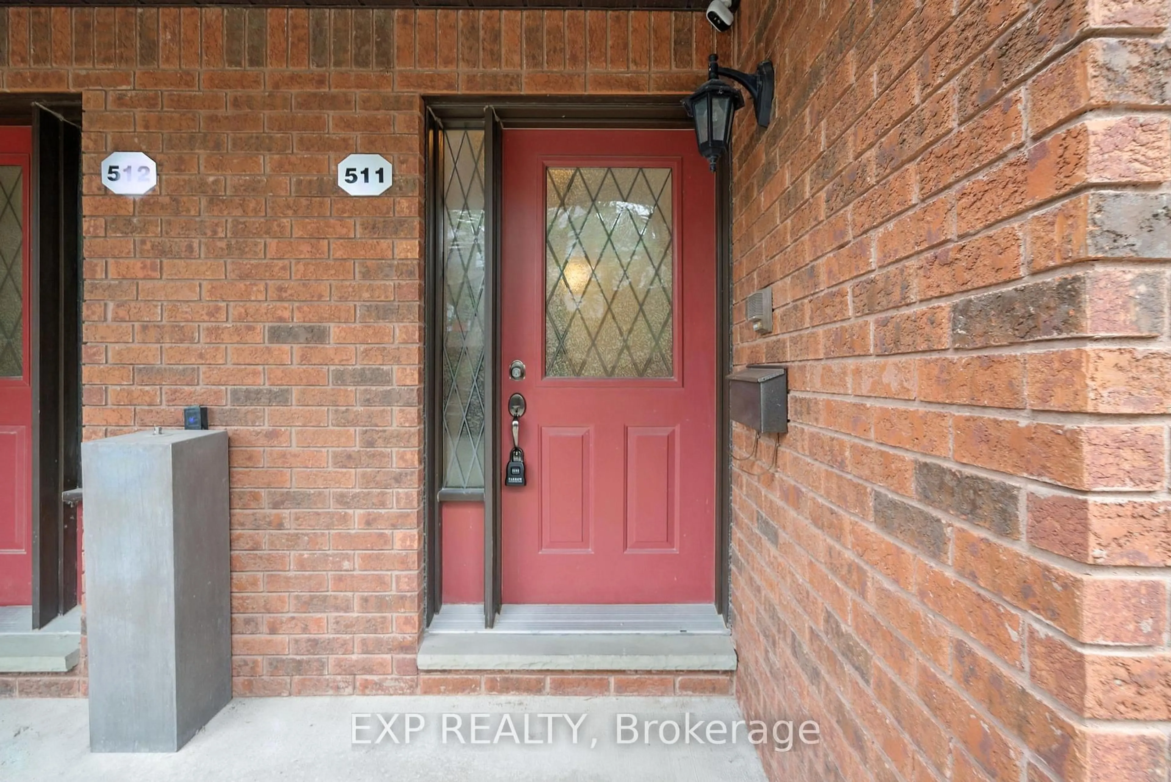Indoor entryway for 245 Elgin St #511, Cobourg Ontario K9A 5M1