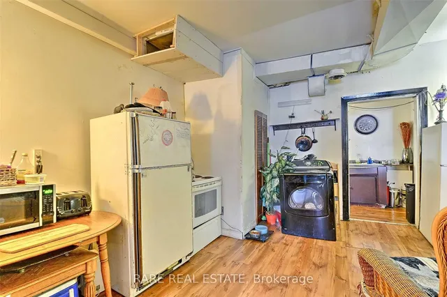 280 Park St, Chatham-Kent 4