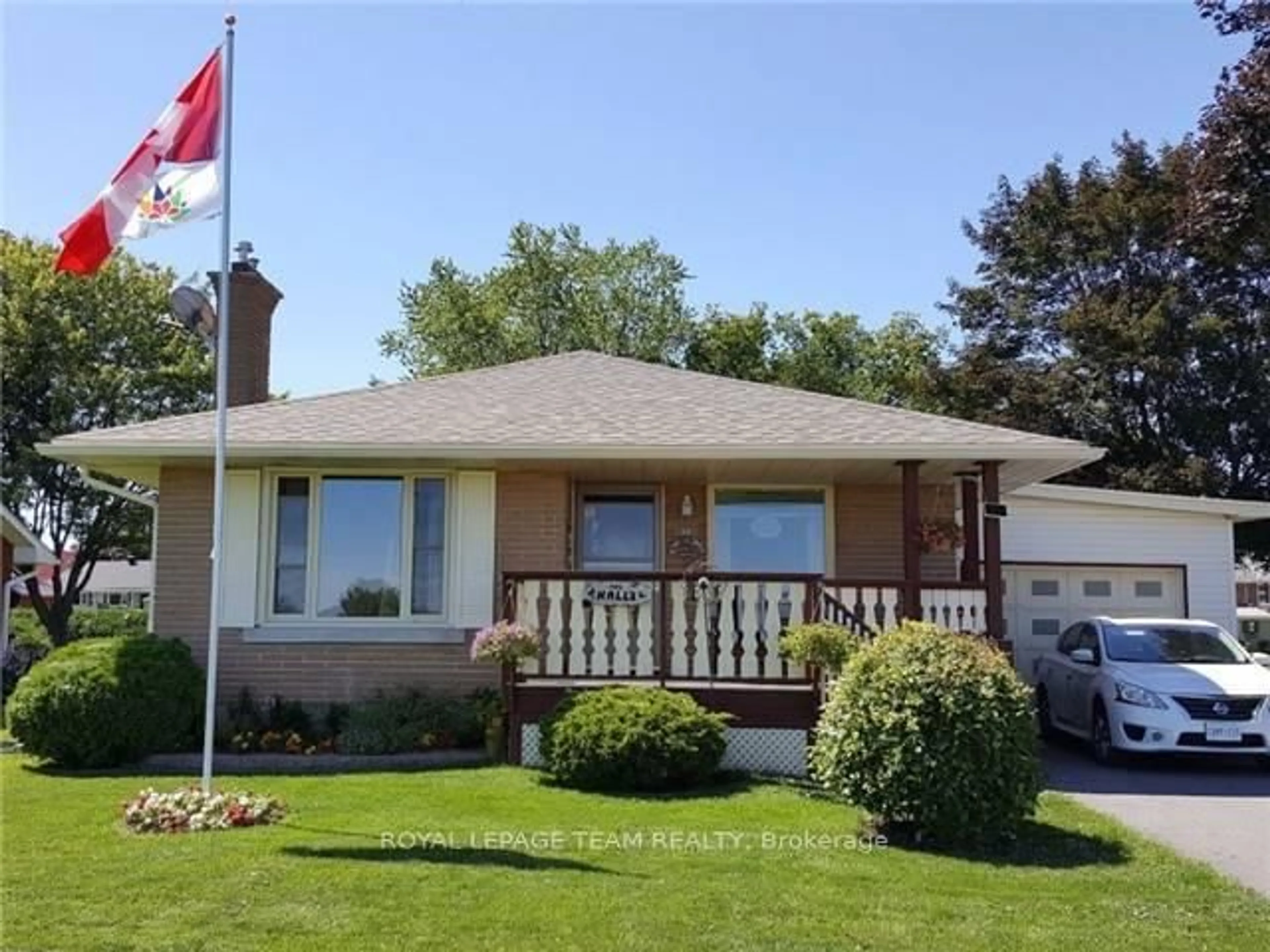 Home with brick exterior material, street for 30 Elizabeth Dr, South Dundas Ontario K0E 1K0
