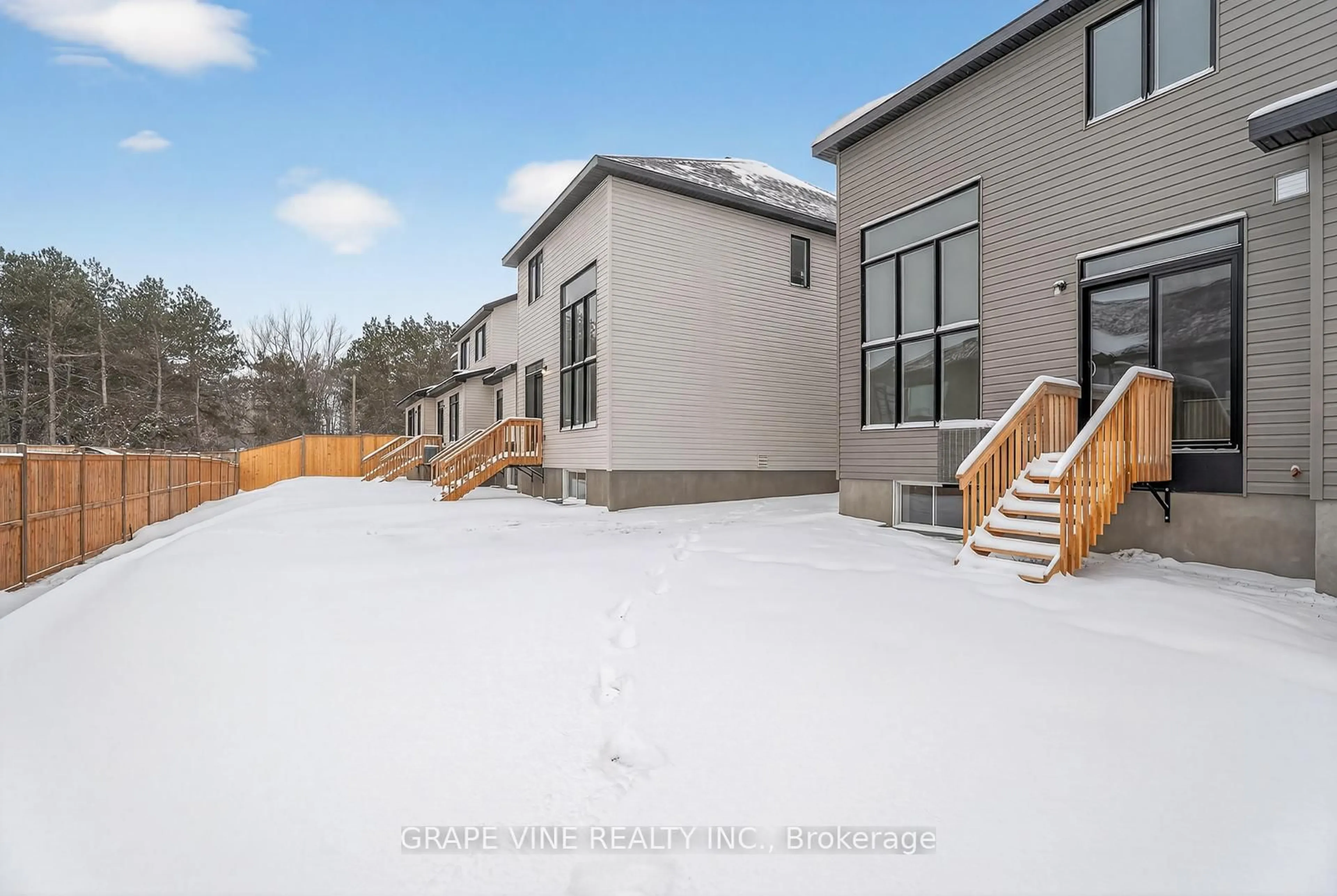 Patio, mountain view for 445 Haresfield Crt, Ottawa Ontario K4M 0B6