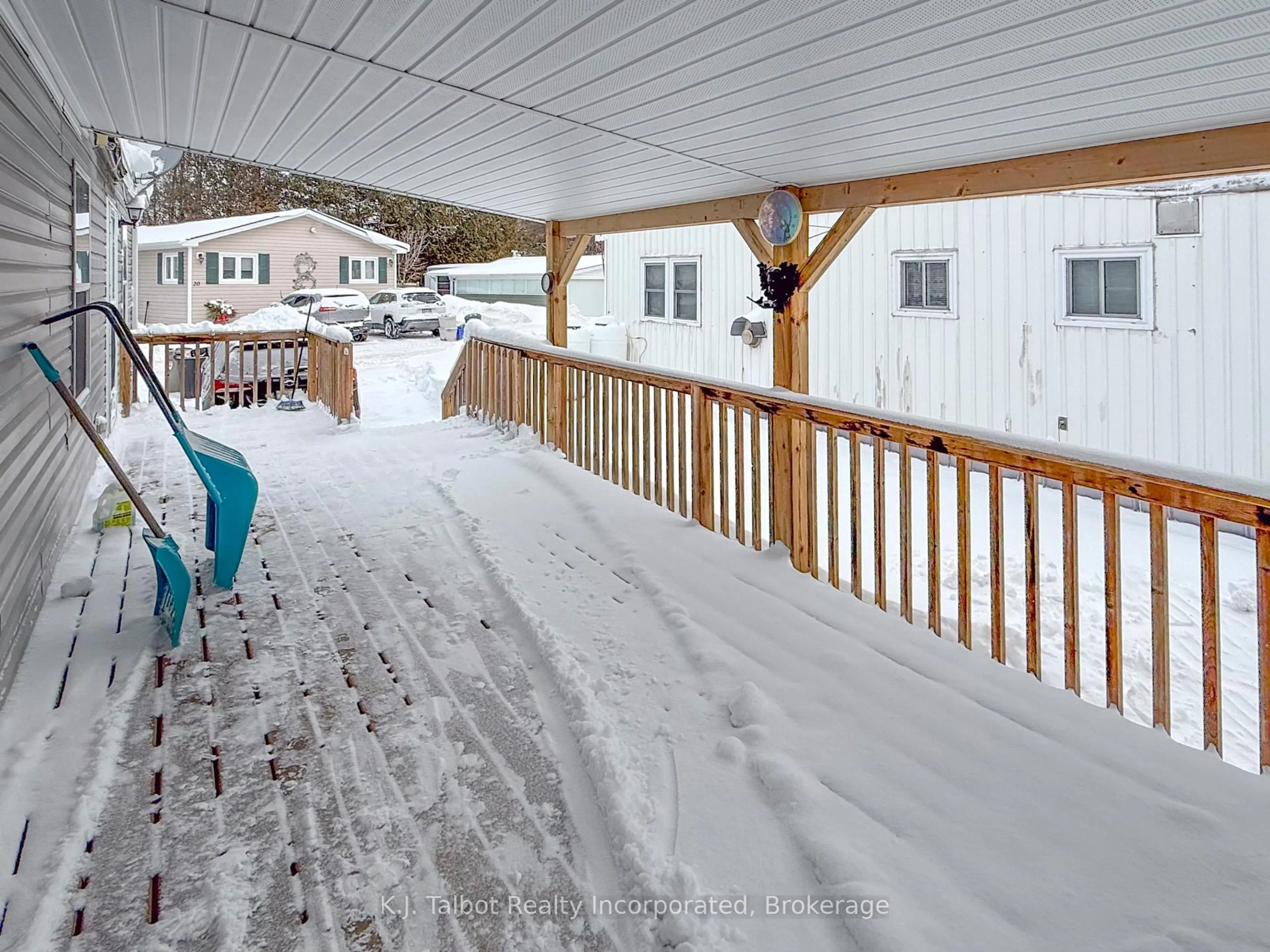 Patio, street for 13 Sutton Dr, Ashfield-Colborne-Wawanosh Ontario N7A 3Y3