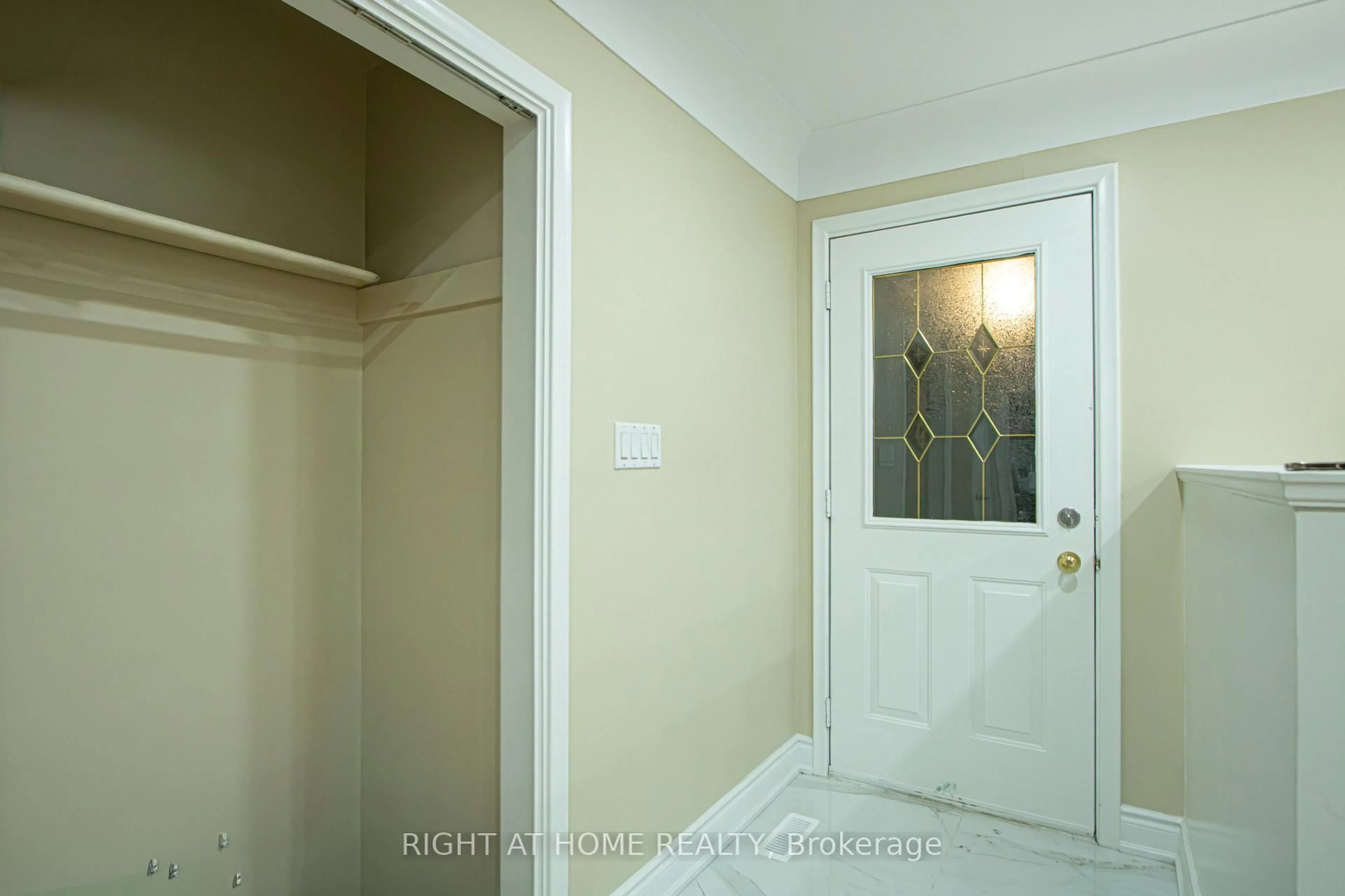 Unknown for 26 Wychwood Park, London North Ontario N6G 1R5