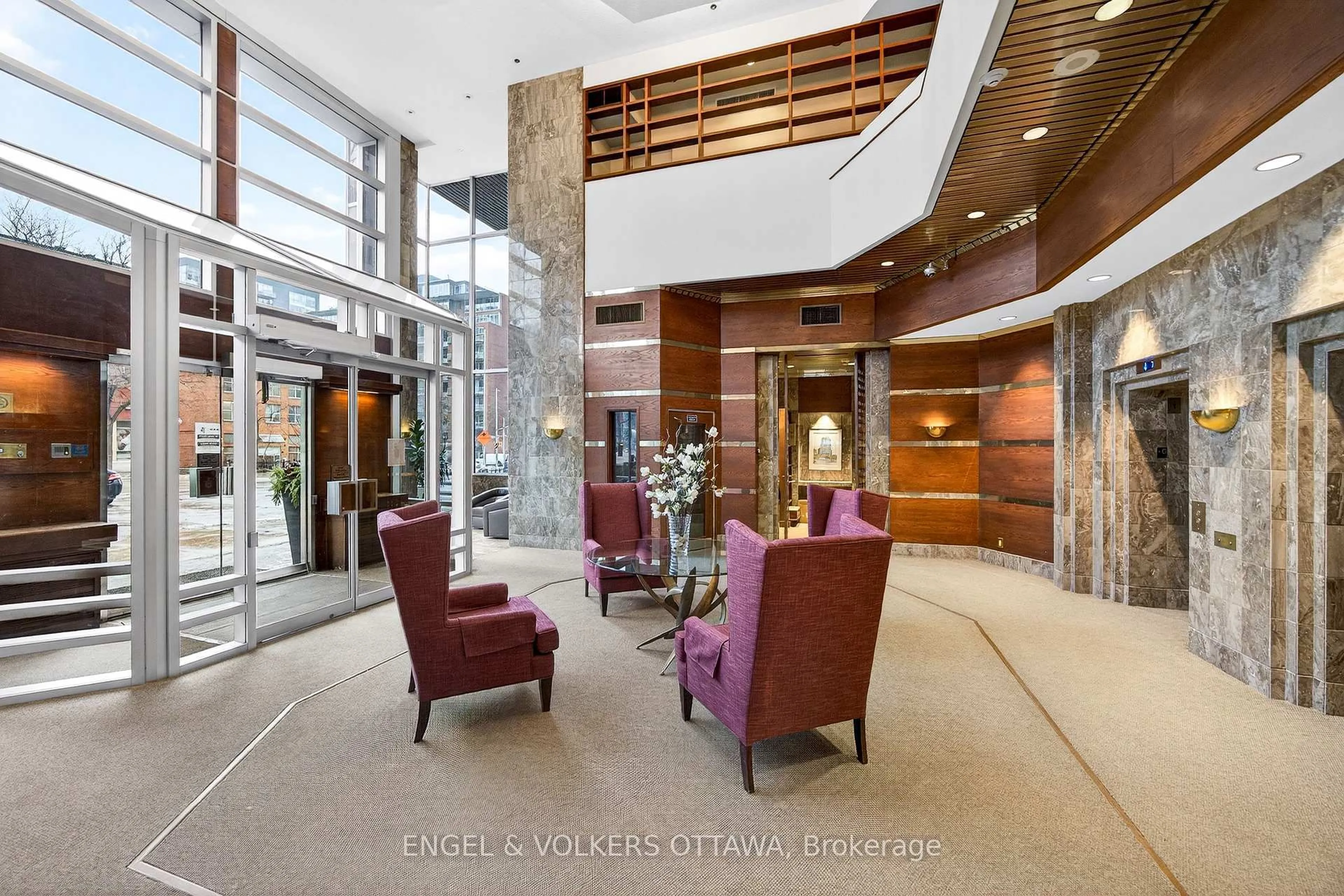 Lobby for 160 George St #2404, Ottawa Ontario K1N 9M2