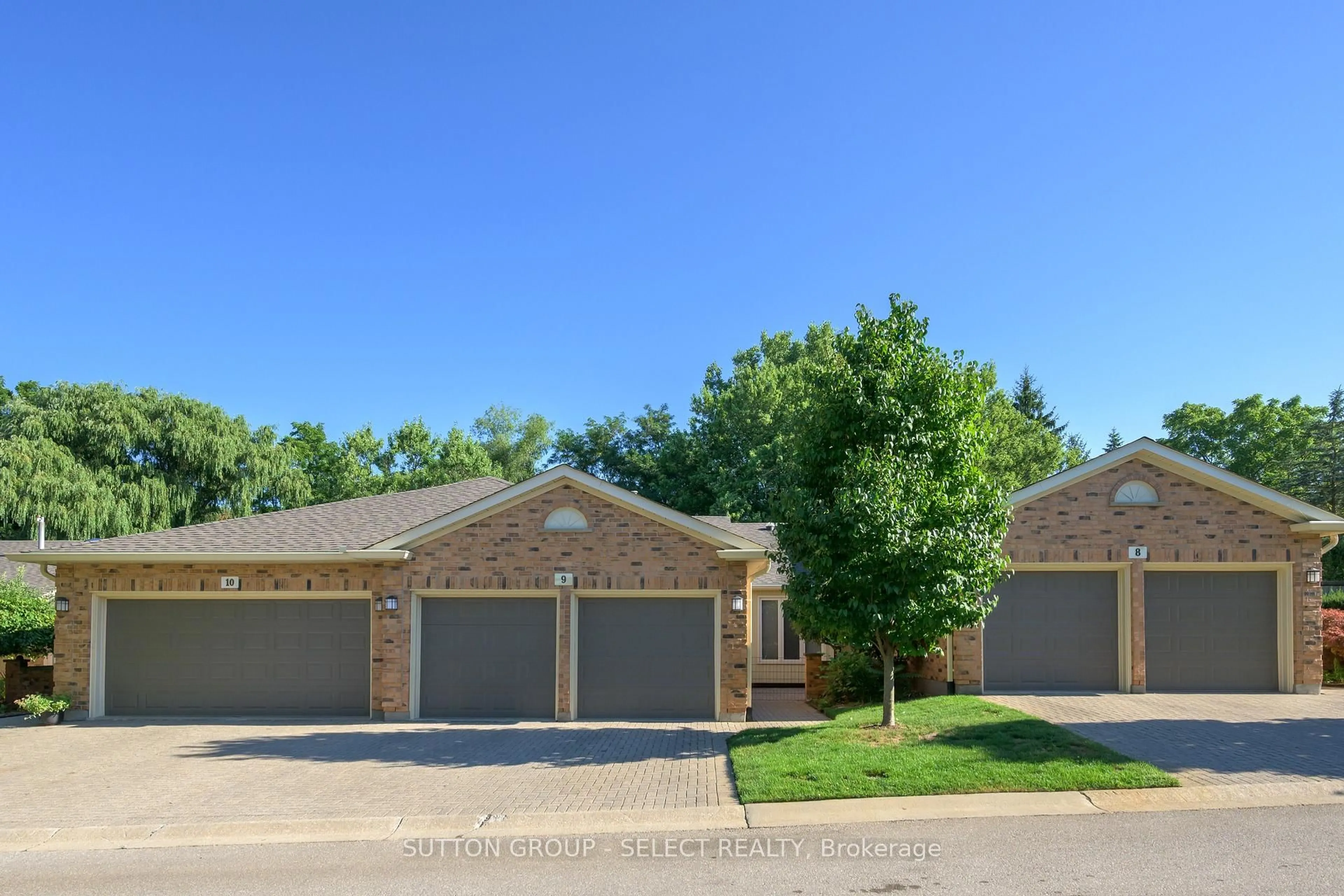 A pic from outside/outdoor area/front of a property/back of a property/a pic from drone, street for 445 Riverside Dr #9, London North Ontario N6H 2R8