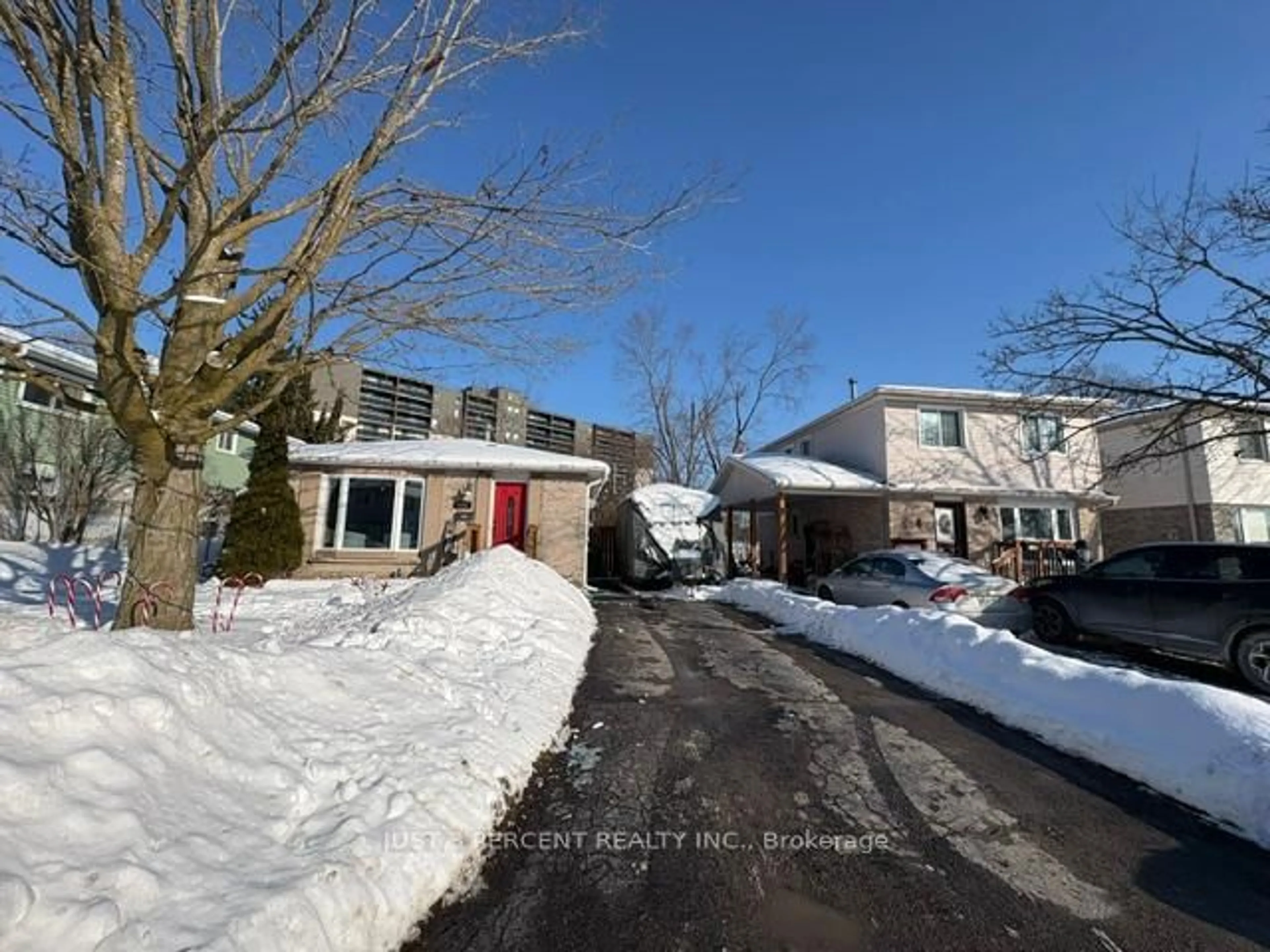 A pic from outside/outdoor area/front of a property/back of a property/a pic from drone, street for 1140 Whitefield Dr, Peterborough Ontario K9J 7P5