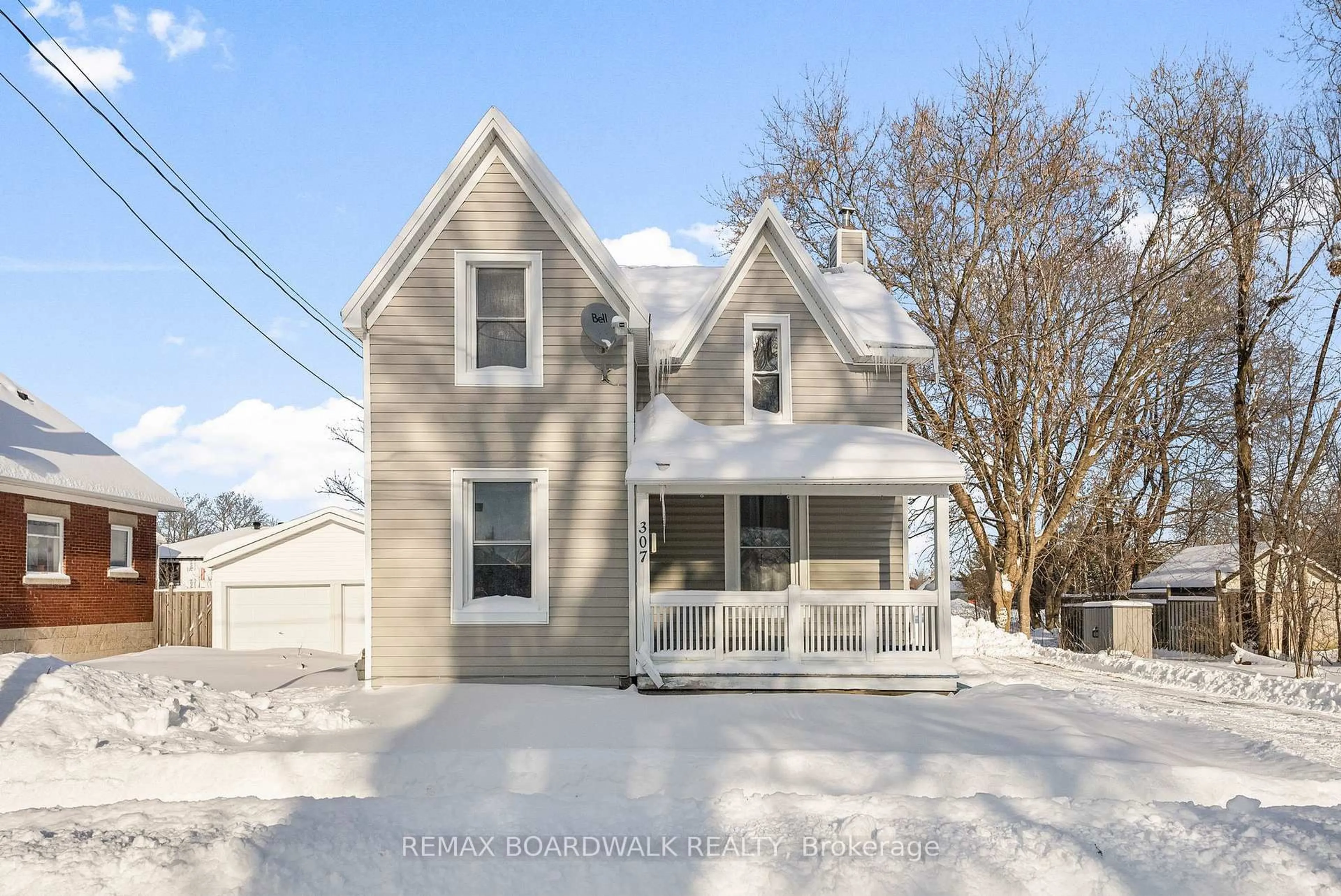 Home with vinyl exterior material, street for 307 Joseph St, North Grenville Ontario K0G 1J0