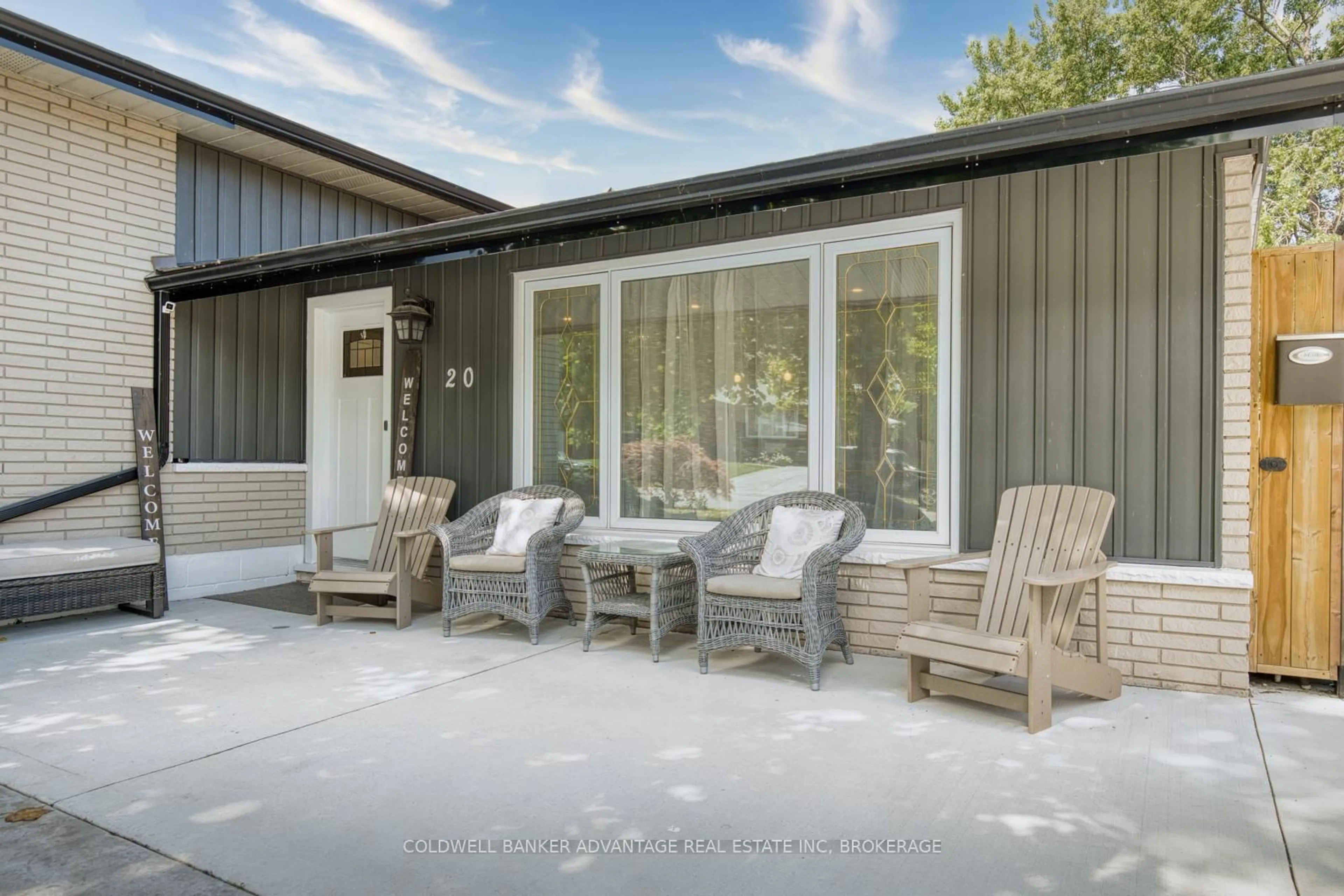 Patio, water/lake/river/ocean view for 20 Karen Cres, Grimsby Ontario L3M 2E4