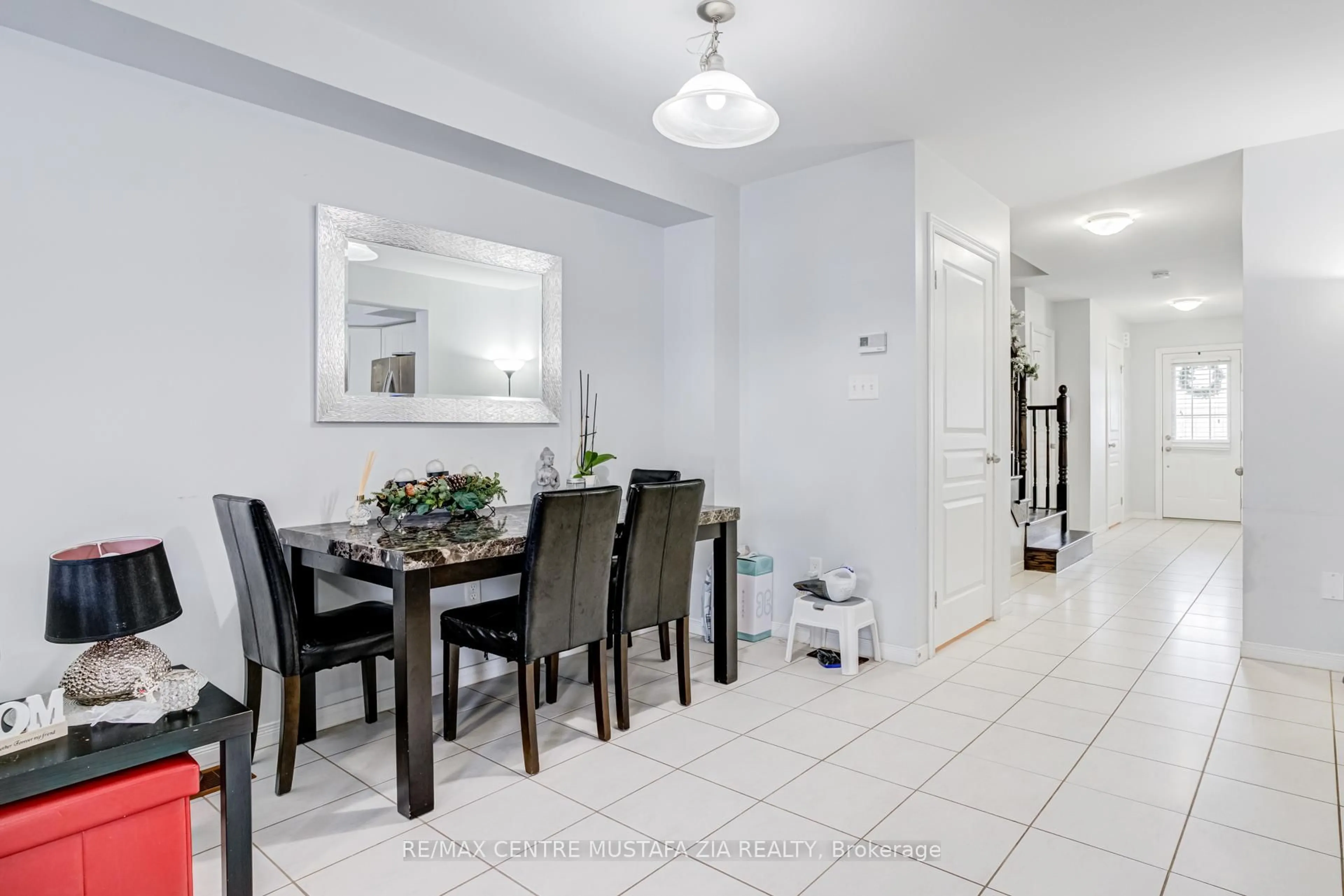 Dining room, ceramic/tile floor for 43 Trafalgar Dr, Hamilton Ontario L8J 0E2