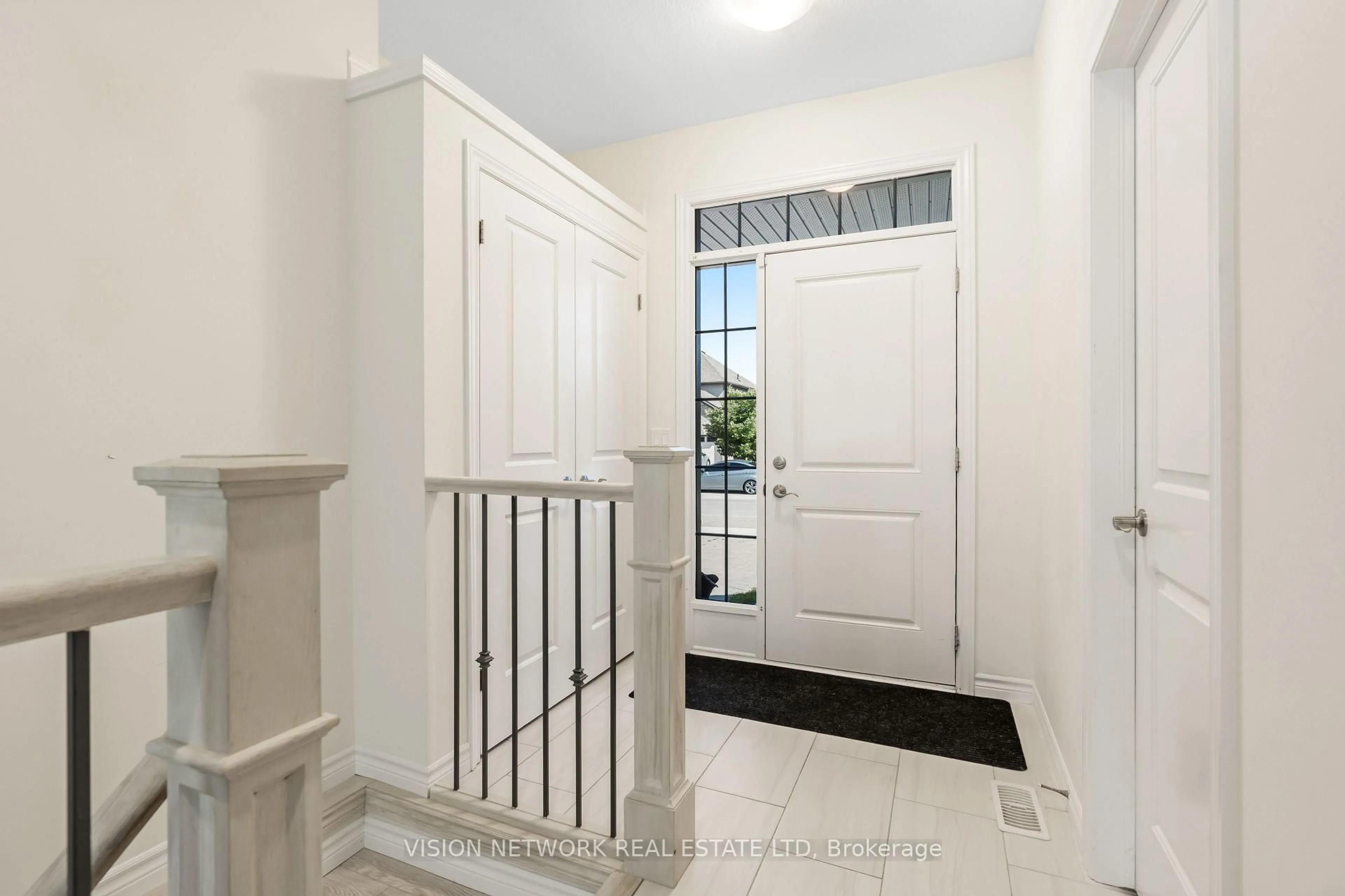 Indoor entryway for 3526 Singleton Ave, London South Ontario N6L 0B8