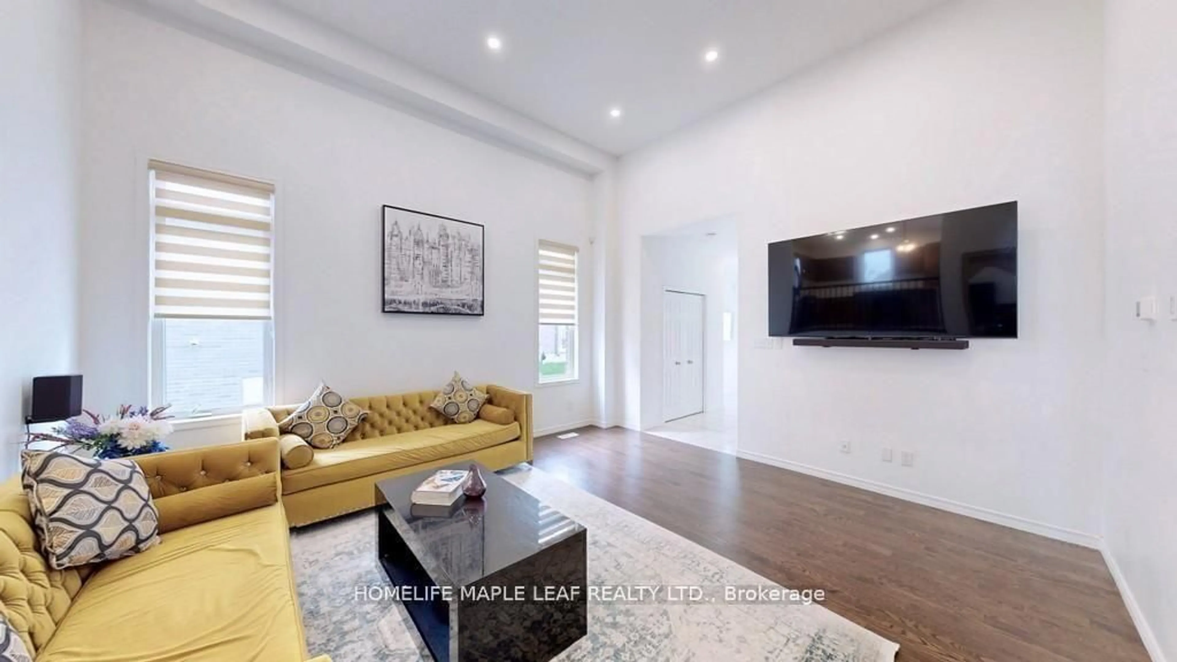 Living room with furniture, wood/laminate floor for 59 Saddlebrook Crt, Kitchener Ontario N2R 0P6