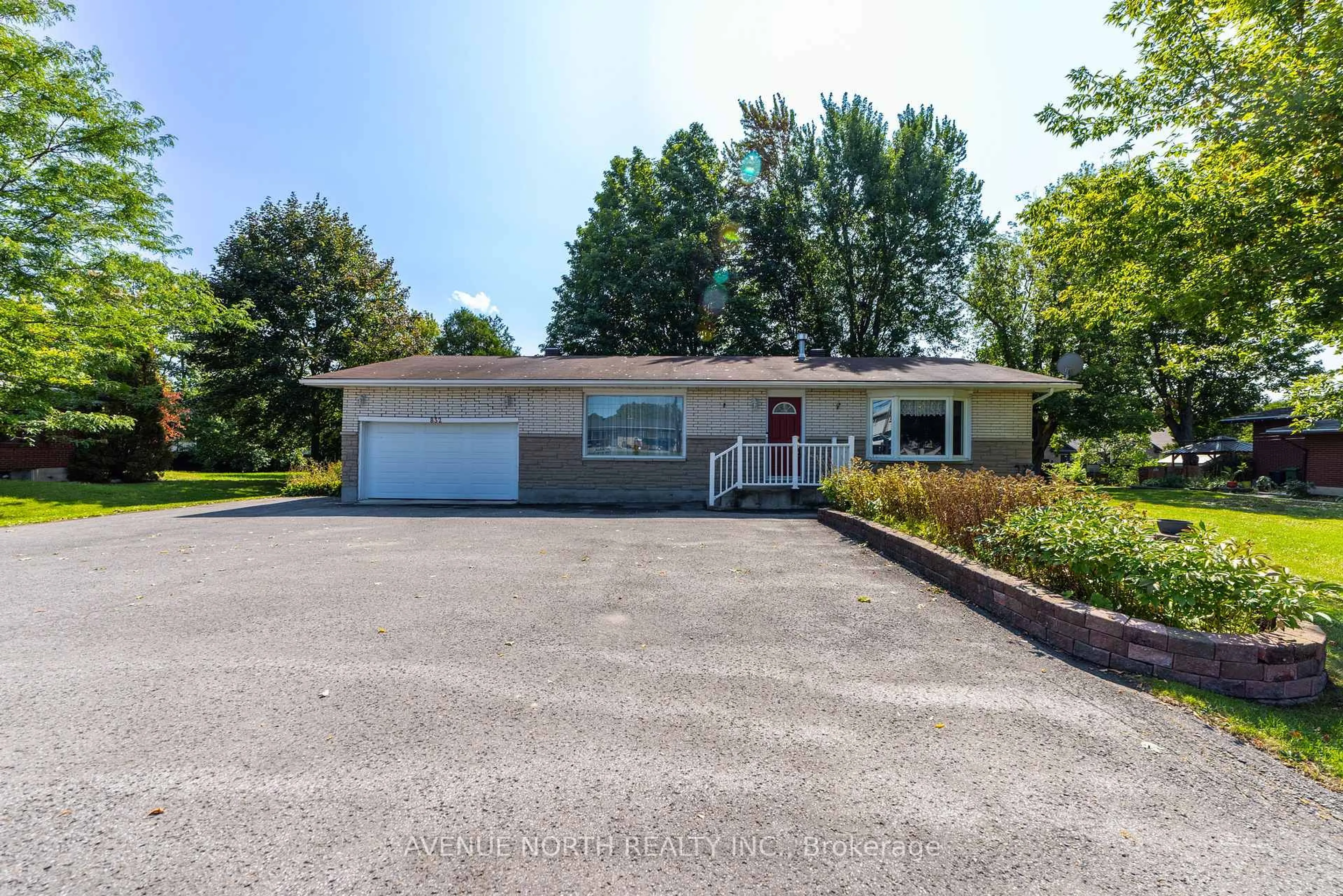 Unknown for 832 Notre Dame St, Russell Ontario K0A 1W1