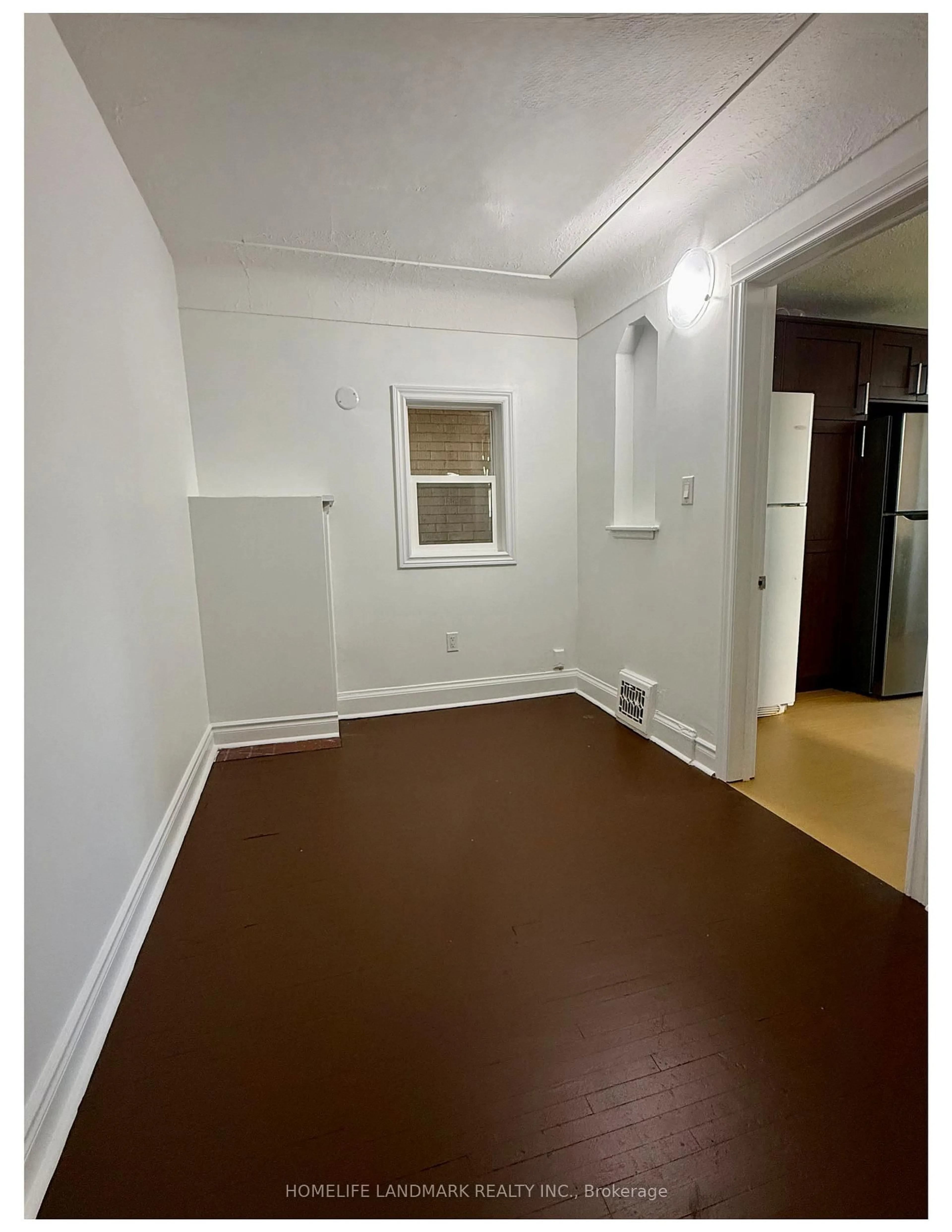 A pic of a room for 17 Arkell St, Hamilton Ontario L8S 1N5