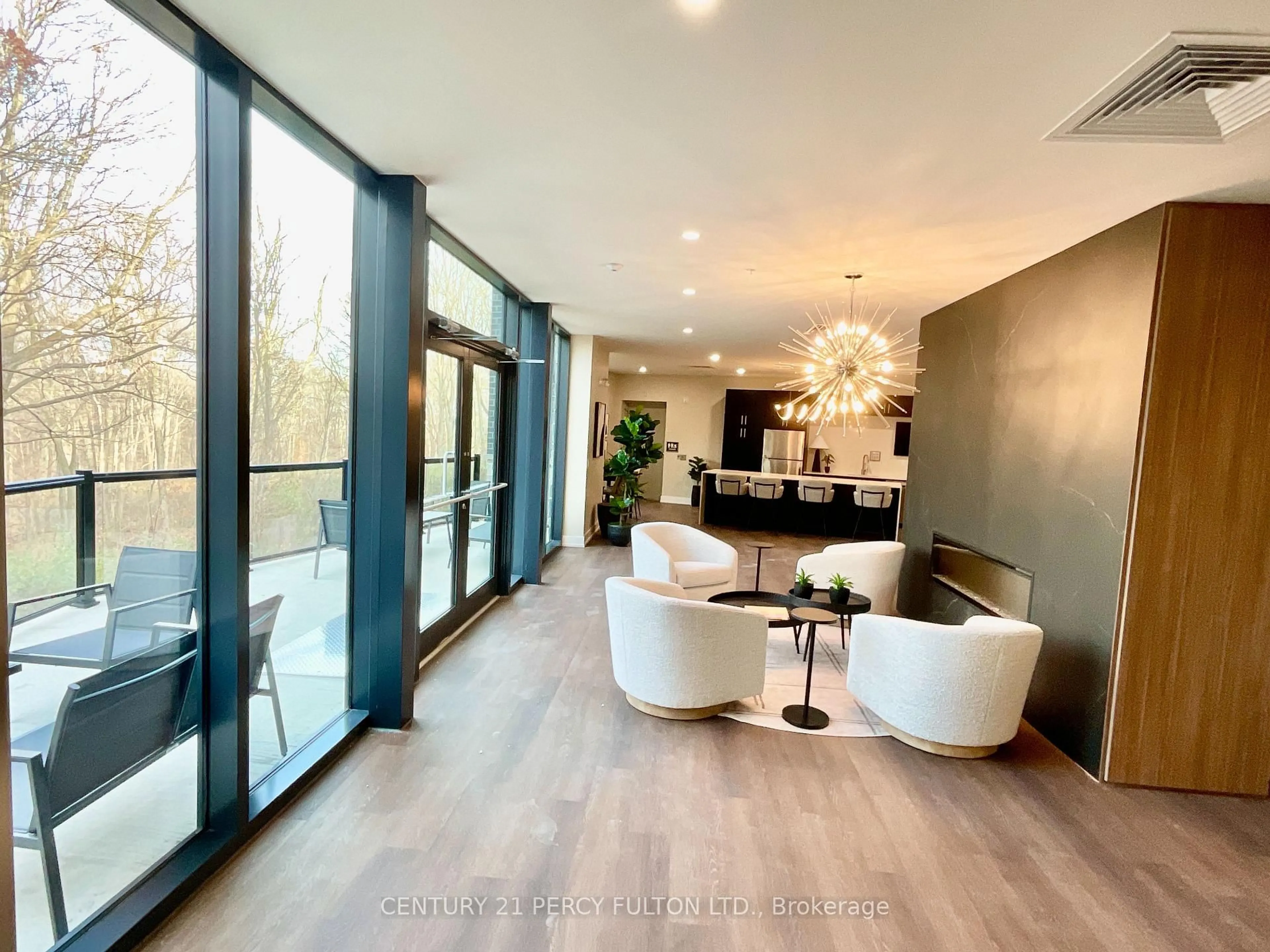 Indoor foyer for 1100 Lackner Pl #303, Kitchener Ontario N2A 0M1