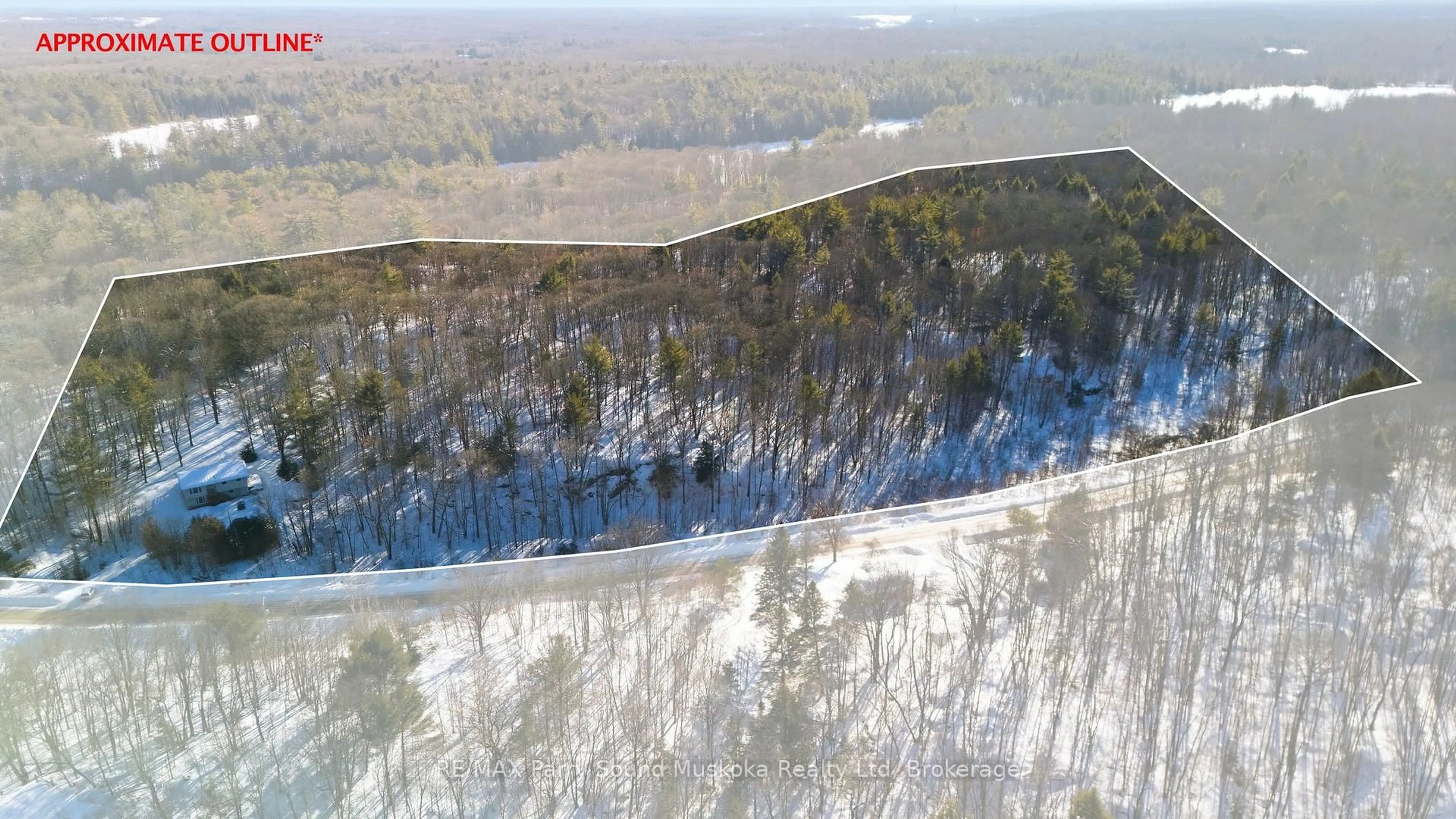 A pic from outside/outdoor area/front of a property/back of a property/a pic from drone, water/lake/river/ocean view for 435 Rankin Lake Rd, Seguin Ontario P2A 0B2