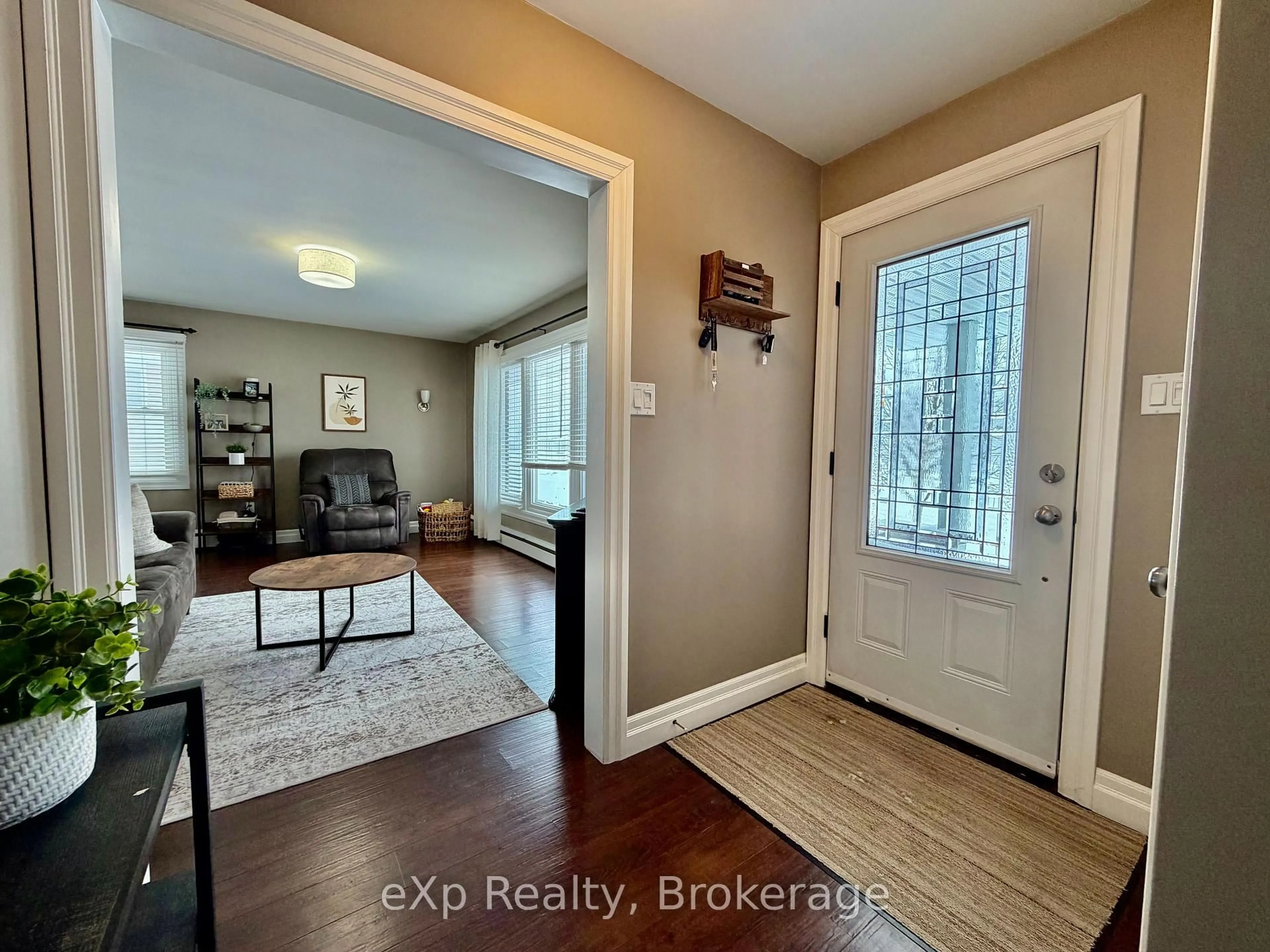 Indoor entryway for 13 BROWNS Ave, Brockton Ontario N0G 2V0