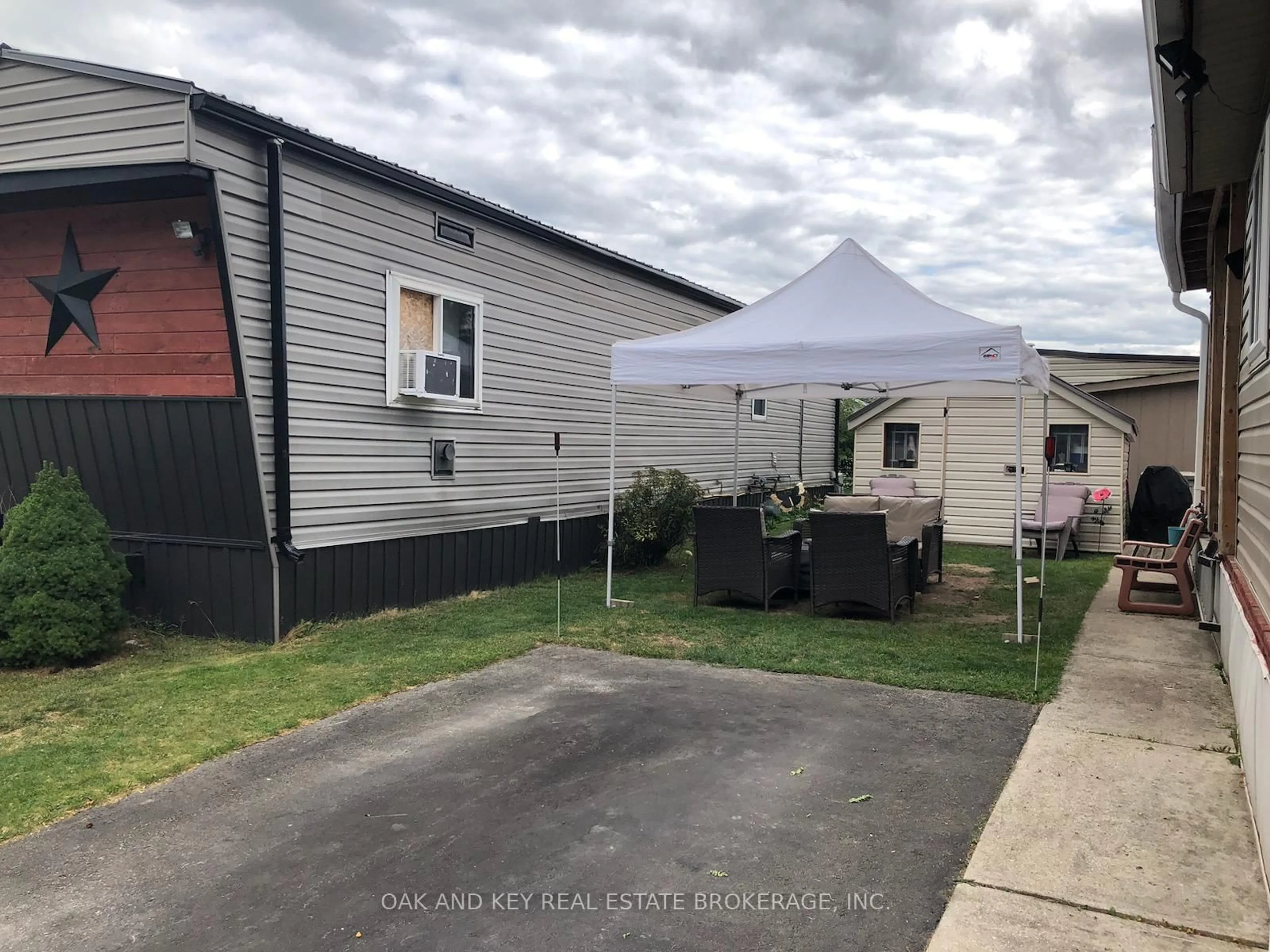 Unknown for 121 - 2189 Dundas St, London East Ontario N5V 1H3