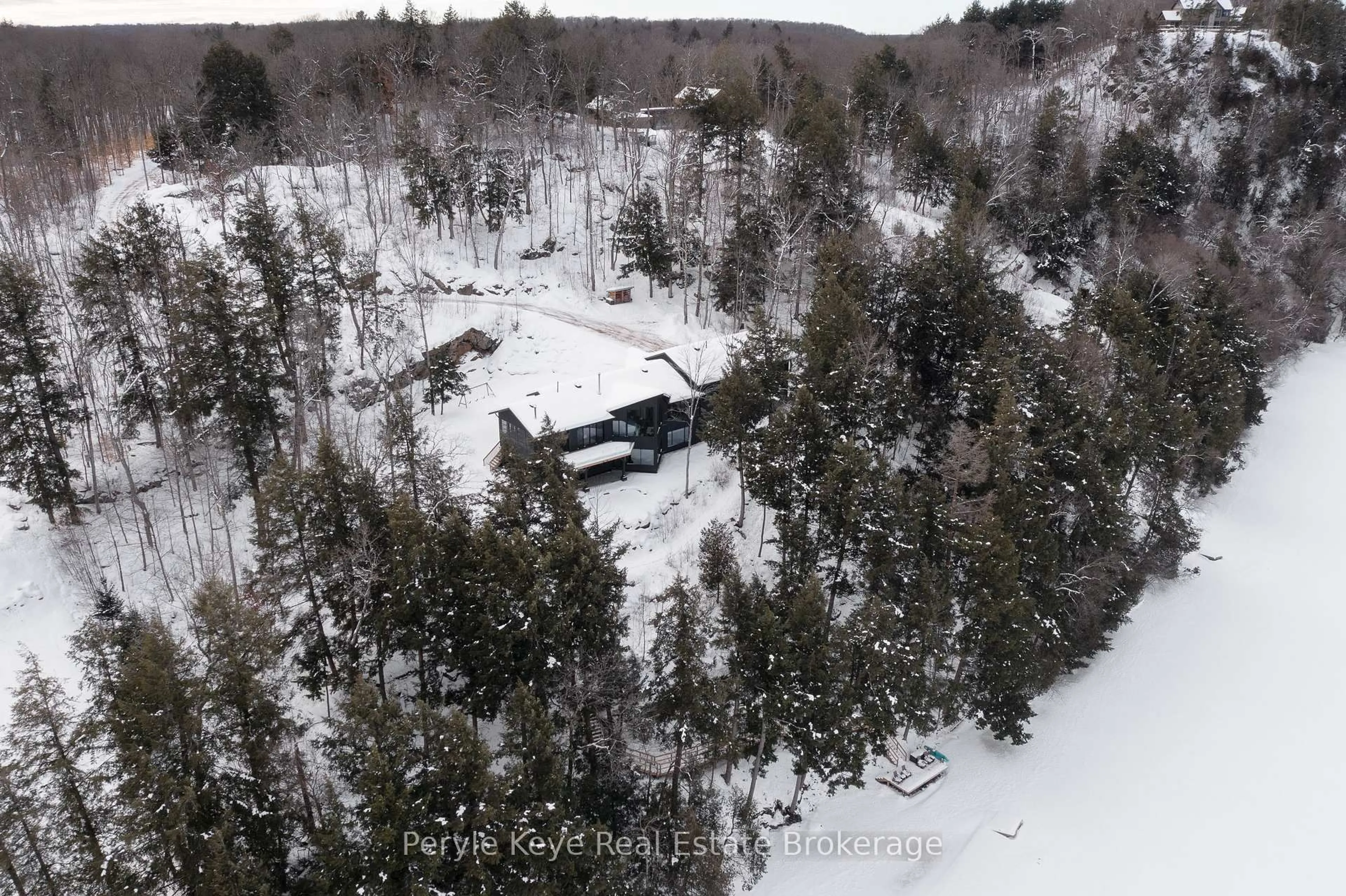 A pic from outside/outdoor area/front of a property/back of a property/a pic from drone, unknown for 86 Claren Cres, Huntsville Ontario P1H 0C3
