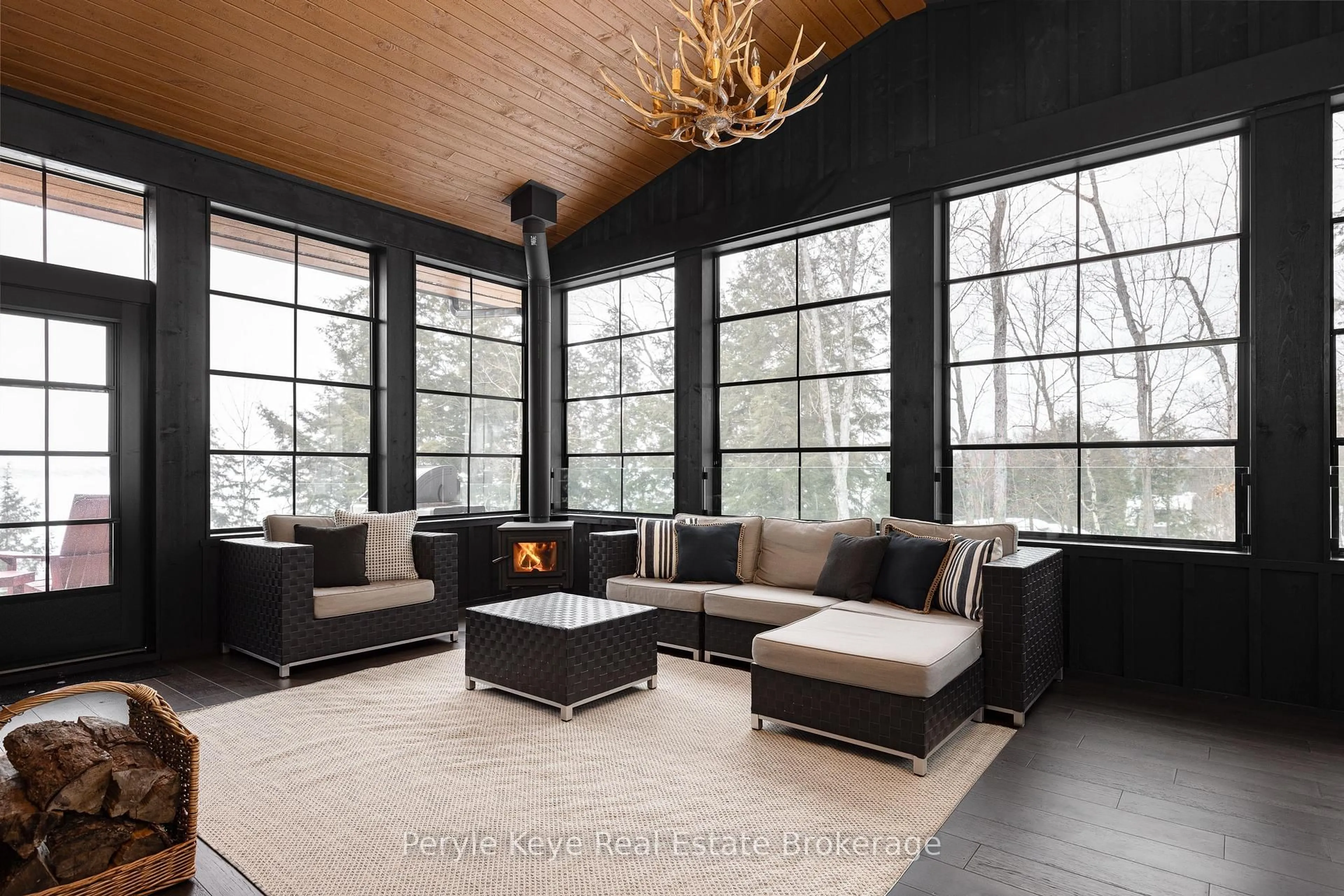 Living room with furniture, unknown for 86 Claren Cres, Huntsville Ontario P1H 0C3