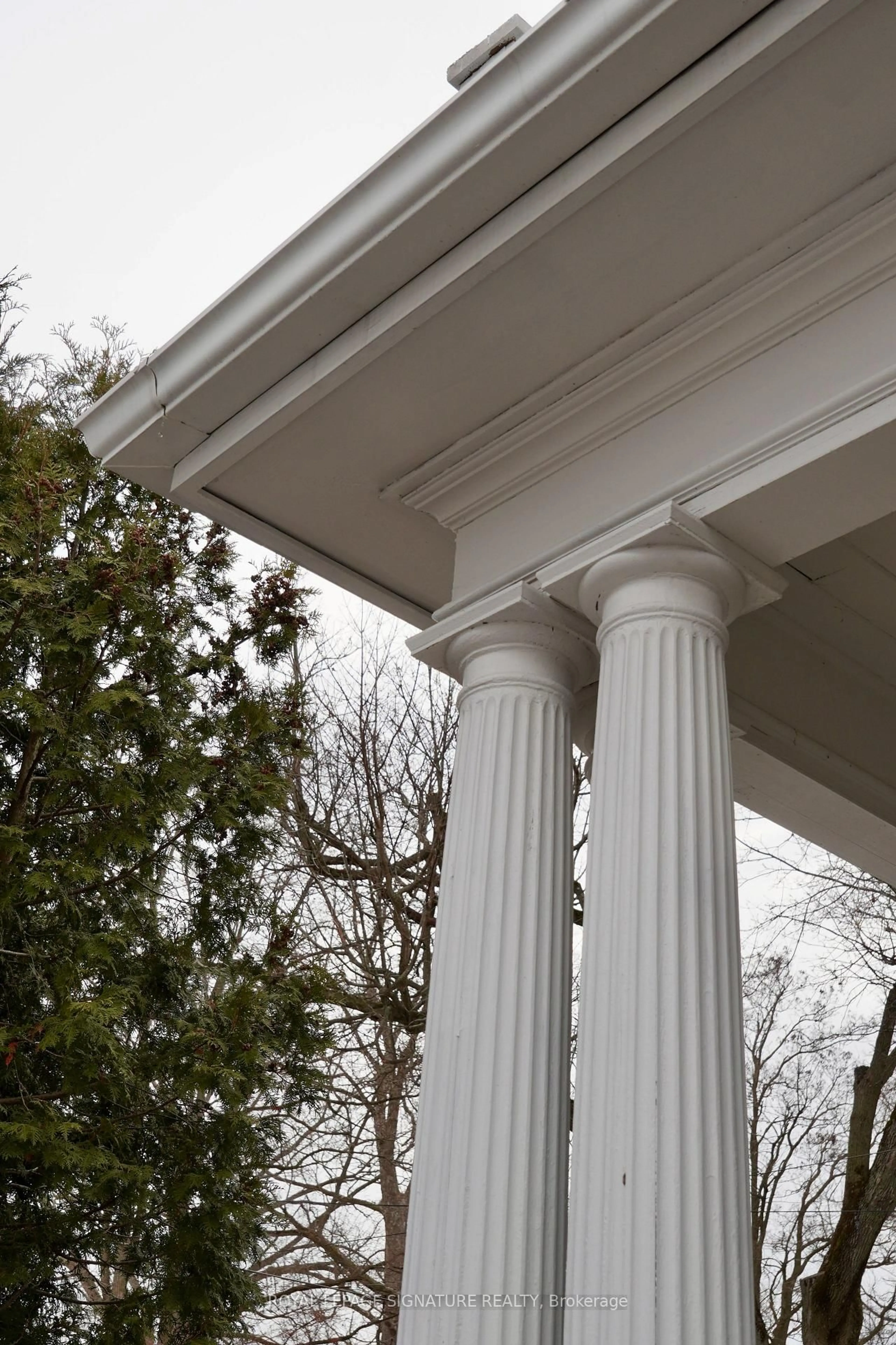 Home with vinyl exterior material, building for 258 Ridout St, Port Hope Ontario L1A 3J2