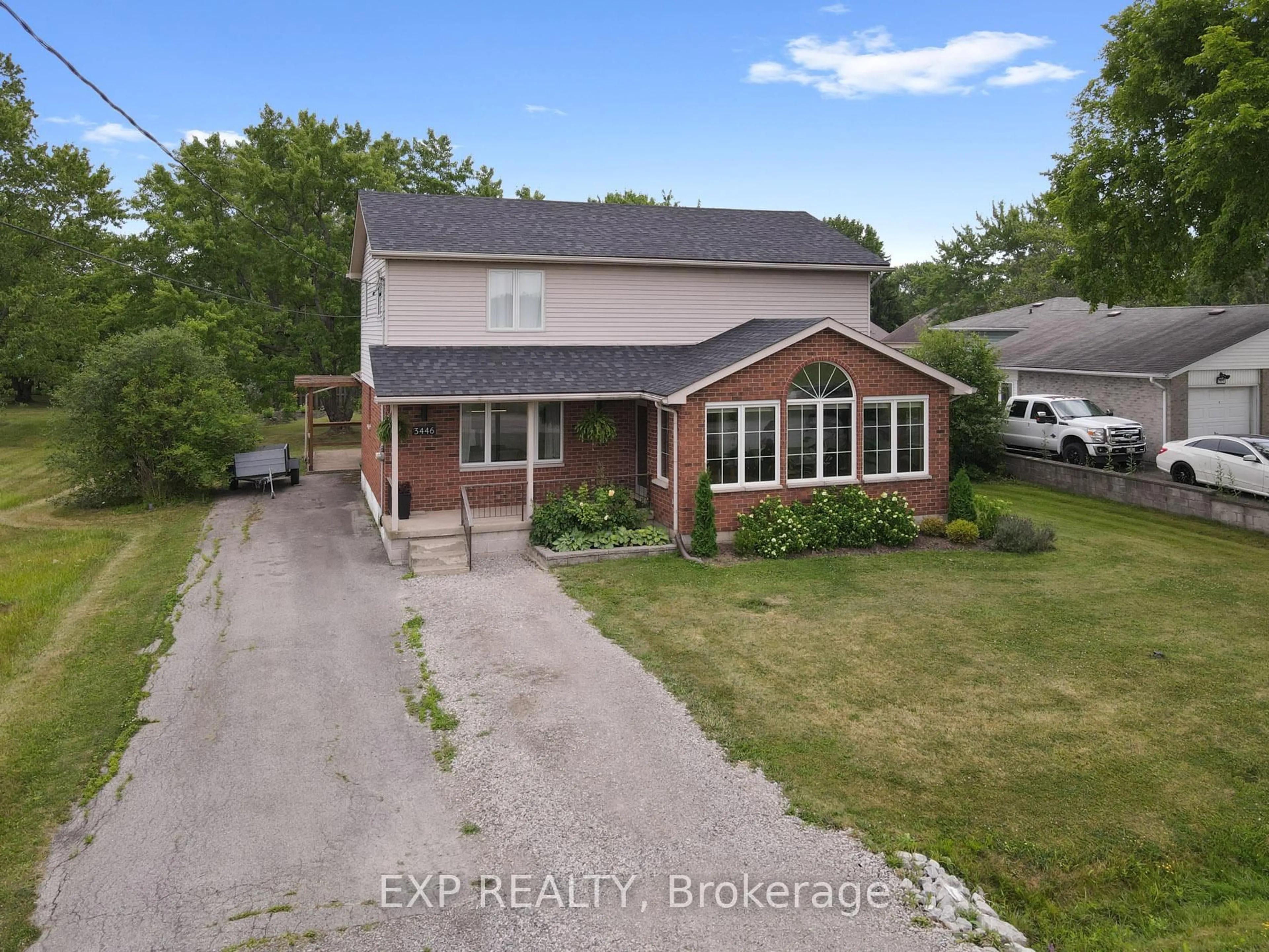 A pic from outside/outdoor area/front of a property/back of a property/a pic from drone, street for 3446 Black Creek Rd, Fort Erie Ontario L0S 1S0
