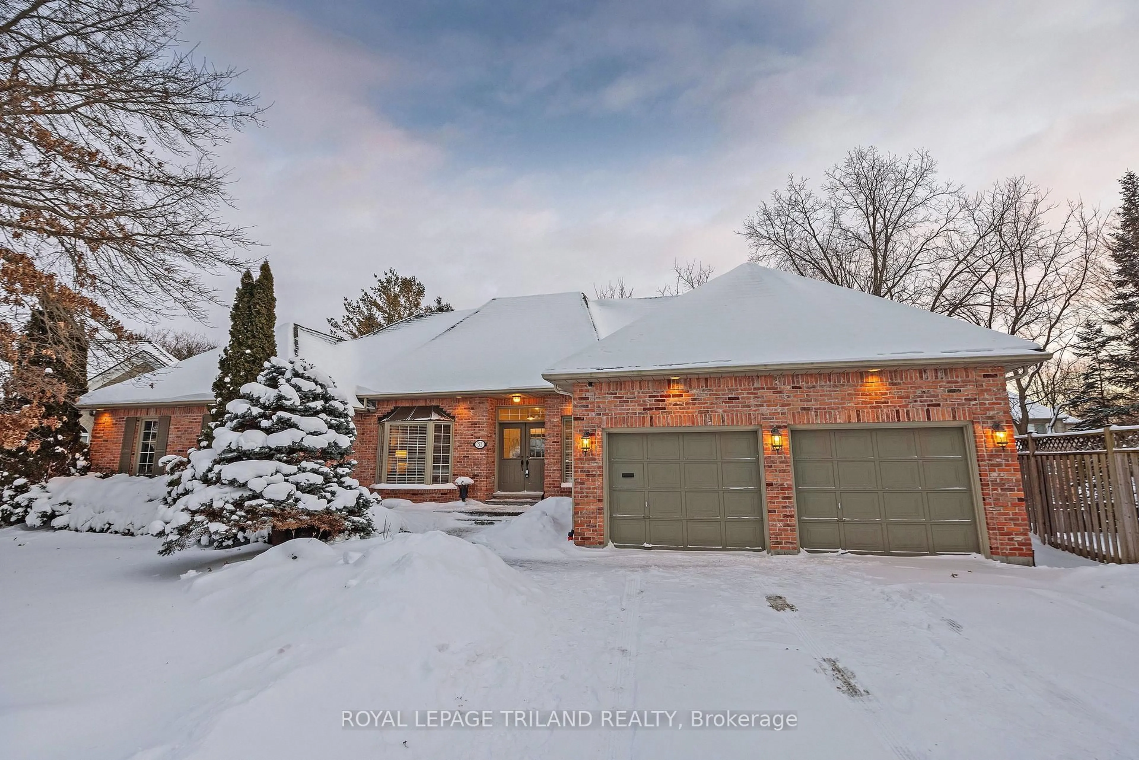 Home with brick exterior material, street for 31 Woods Edge Clse, London South Ontario N6K 4K8