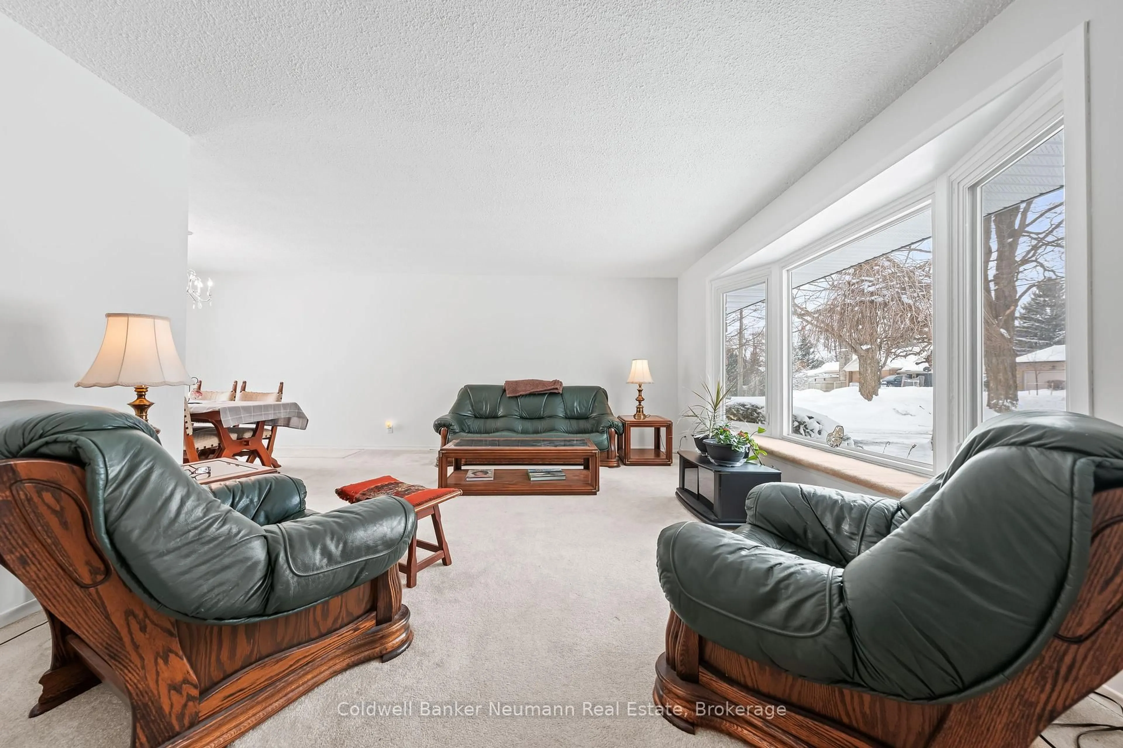 Living room with furniture, unknown for 320 Elora St, Centre Wellington Ontario N1M 1Y8