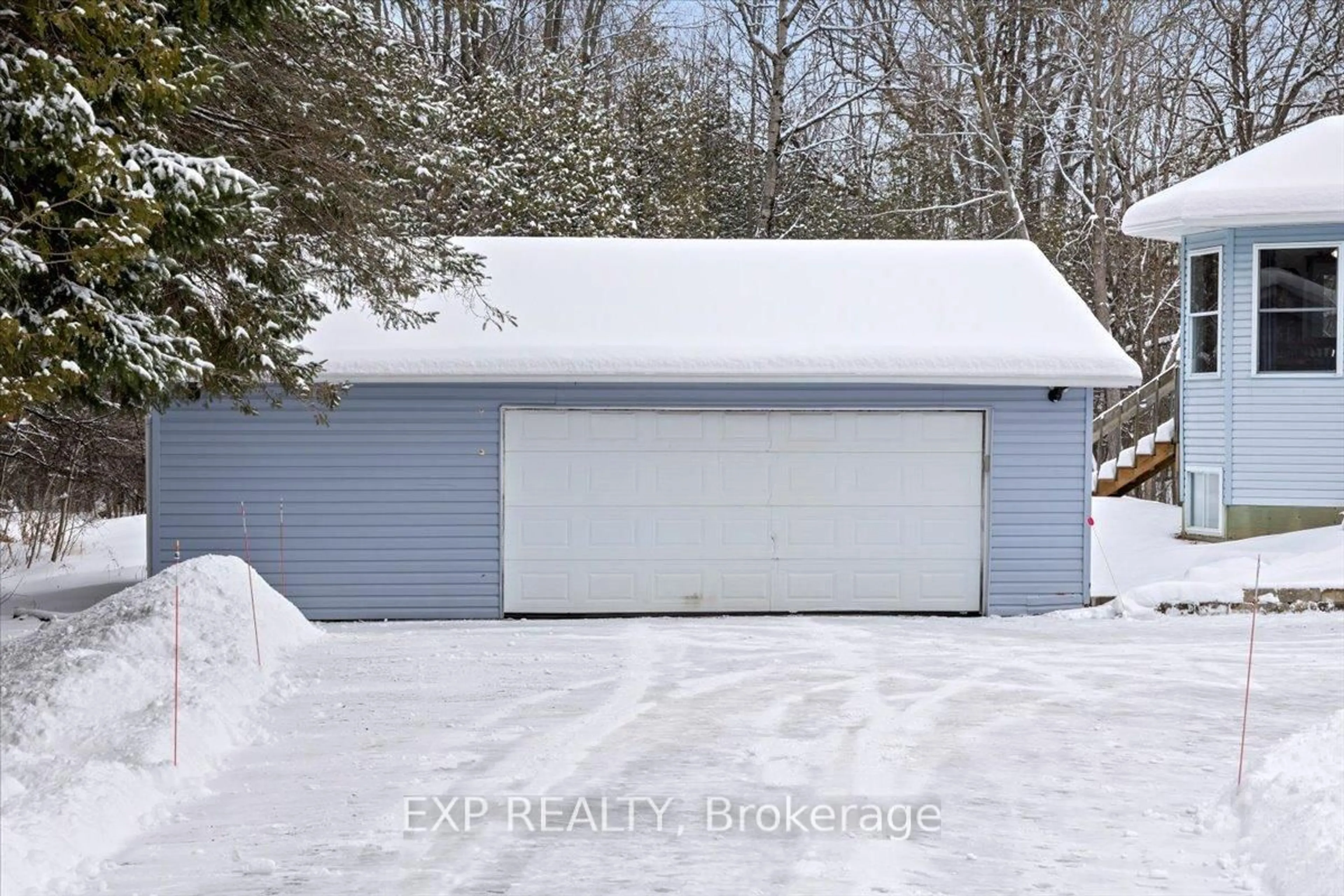 Indoor garage for 1493 Drummond Conc 6B Concession, Perth Ontario K7H 3C8