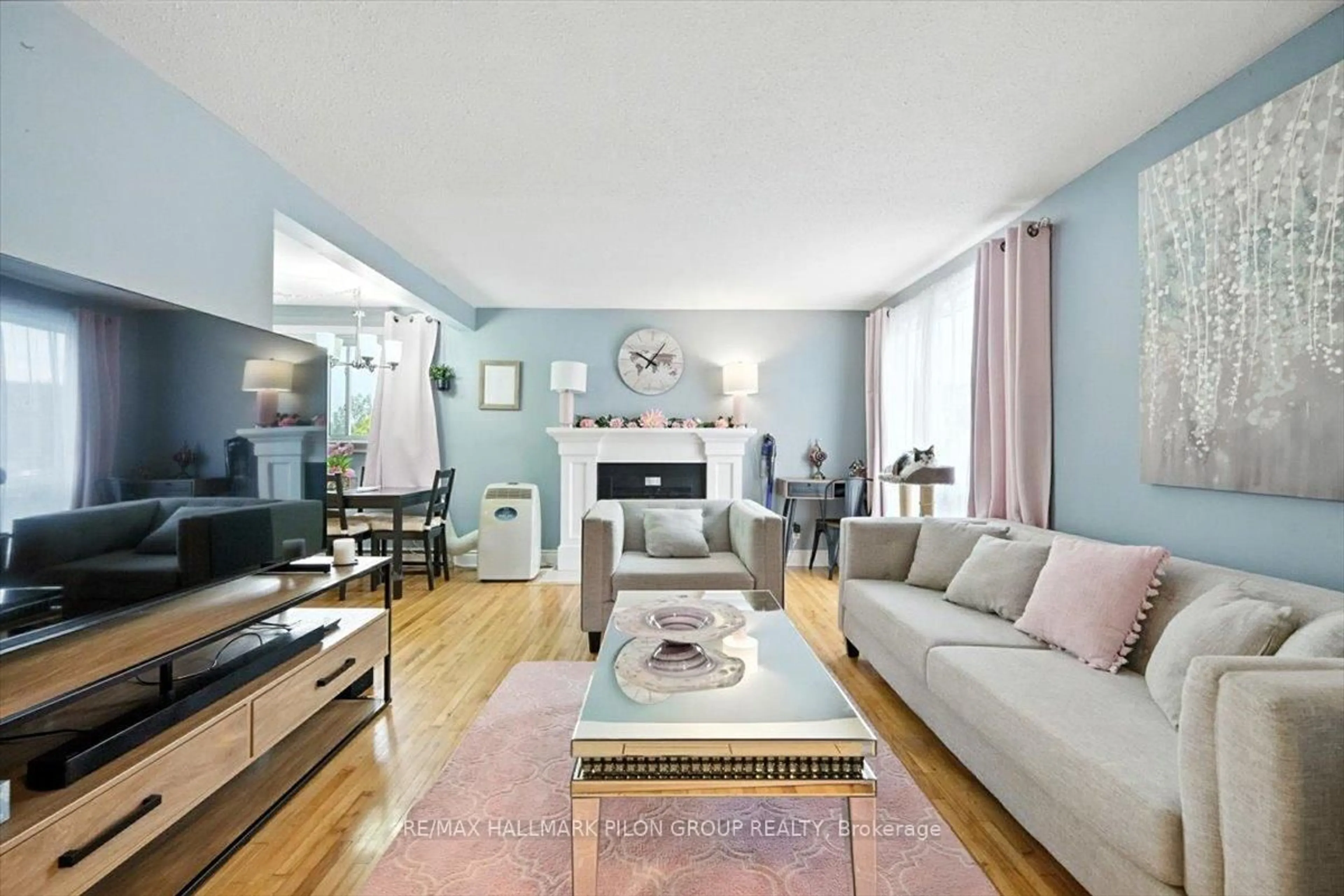 Living room with furniture, unknown for 758 St. Andre Dr #81A, Orleans Ontario K1C 4S4