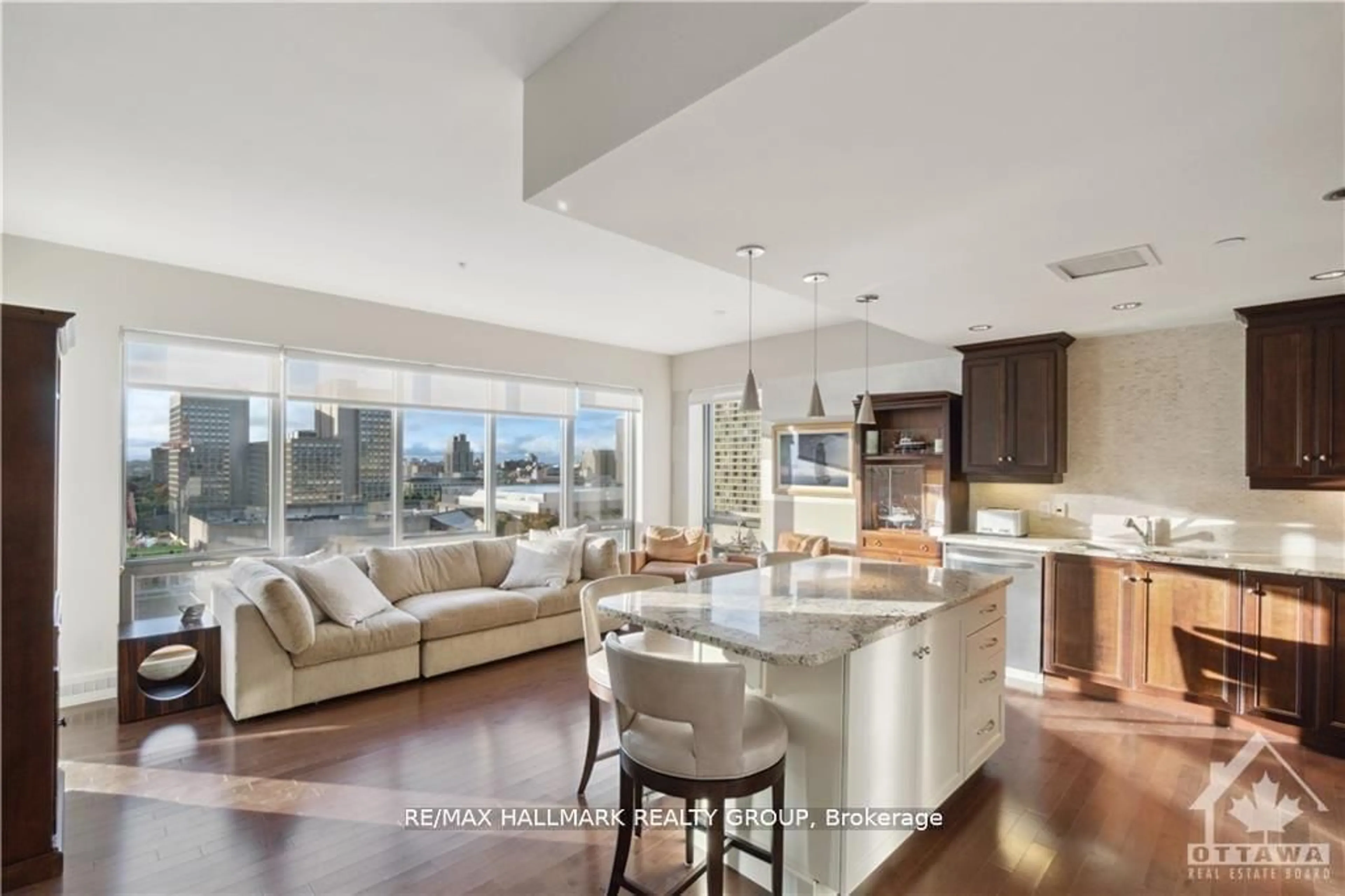 Open concept kitchen, ceramic/tile floor for 90 GEORGE St #1301, Ottawa Ontario K1N 0A8