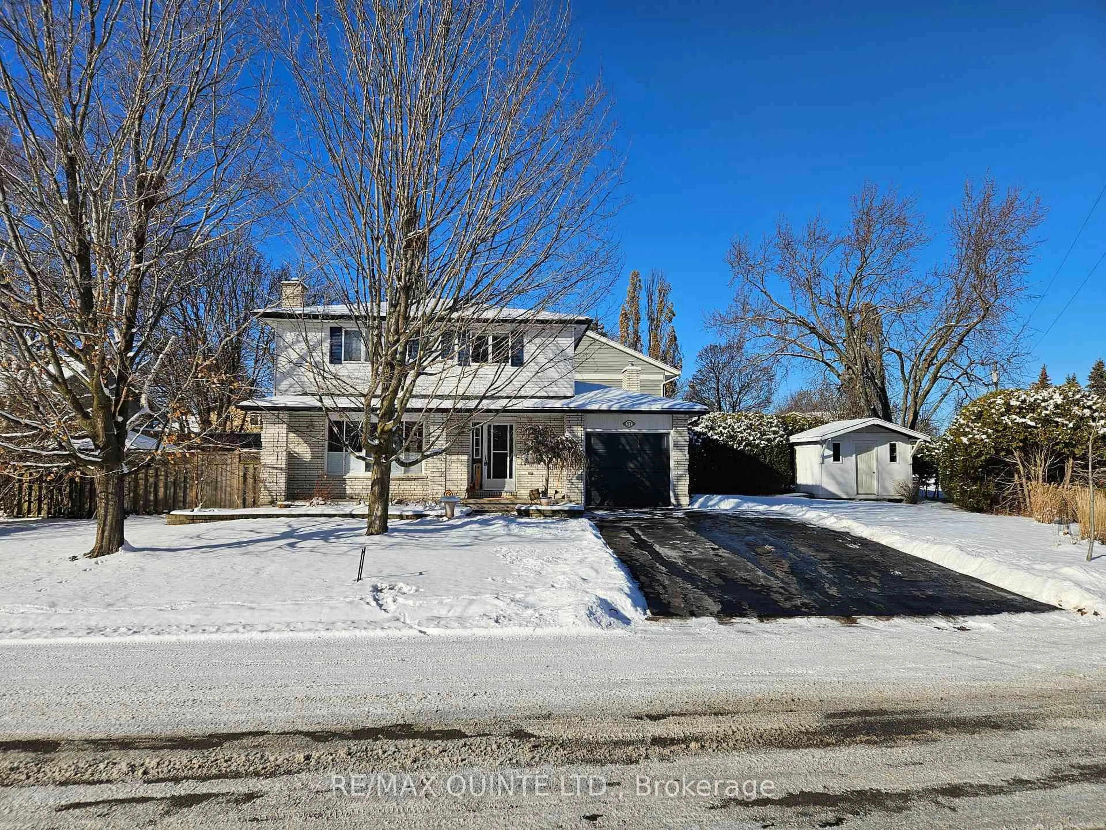 A pic from outside/outdoor area/front of a property/back of a property/a pic from drone, street for 57 Kensington Cres, Belleville Ontario K8P 4T4