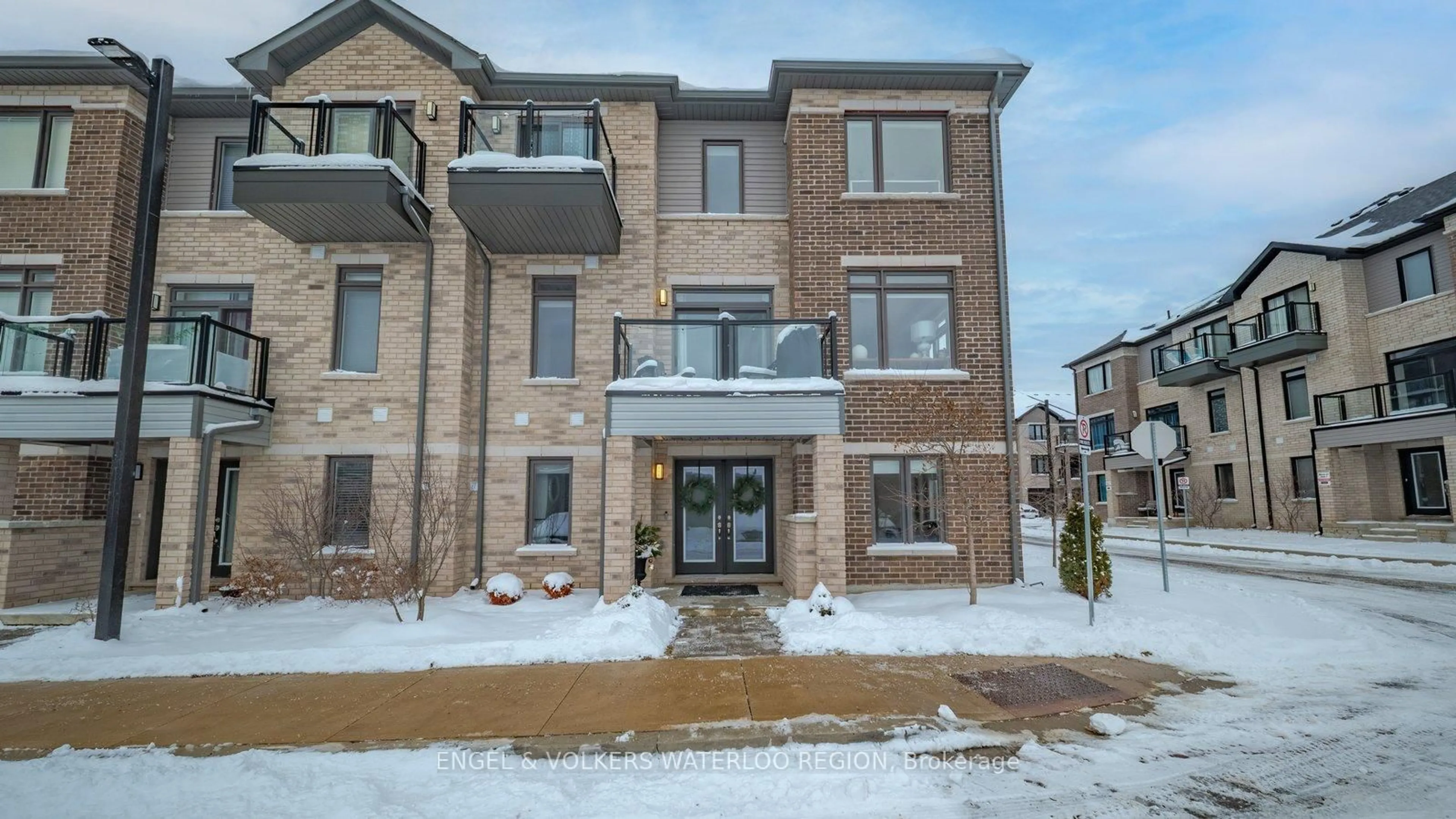 Home with brick exterior material, street for 585 Colborne St #501, Brantford Ontario N3S 0K4