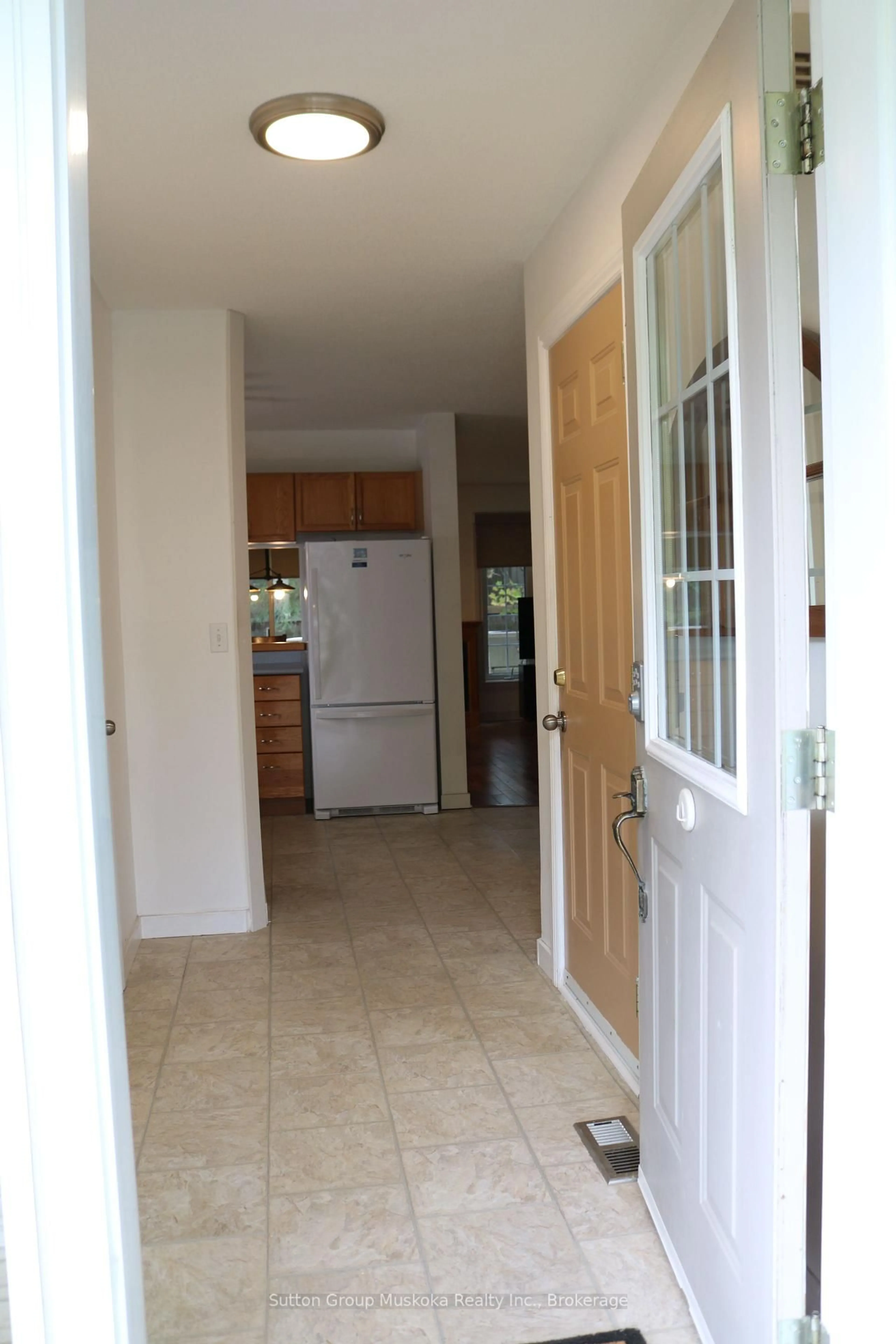 Indoor entryway for 20 Dairy Lane #B1, Huntsville Ontario P1H 2L1