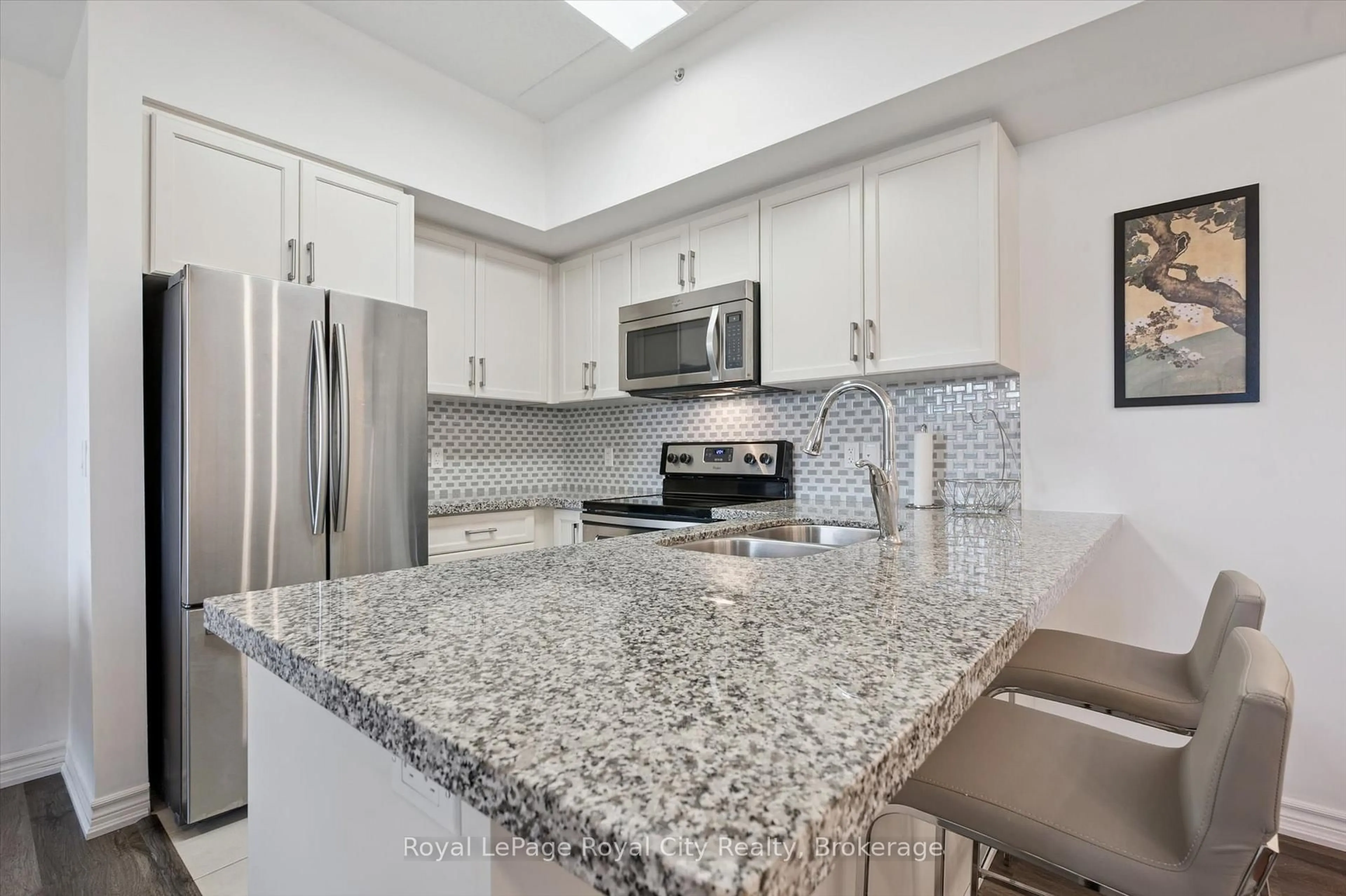 Standard kitchen, ceramic/tile floor for 1077 Gordon St #228, Guelph Ontario N1G 0E3
