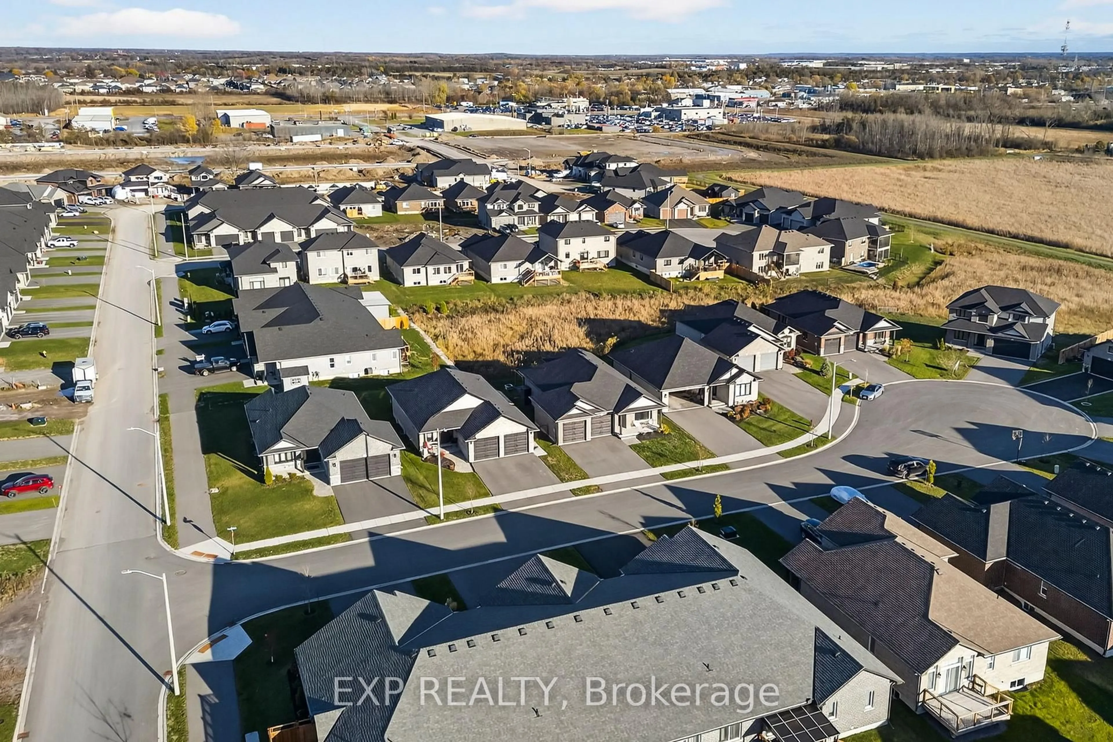 A pic from outside/outdoor area/front of a property/back of a property/a pic from drone, street for 7 Mavety Crt, Belleville Ontario K8N 0R6