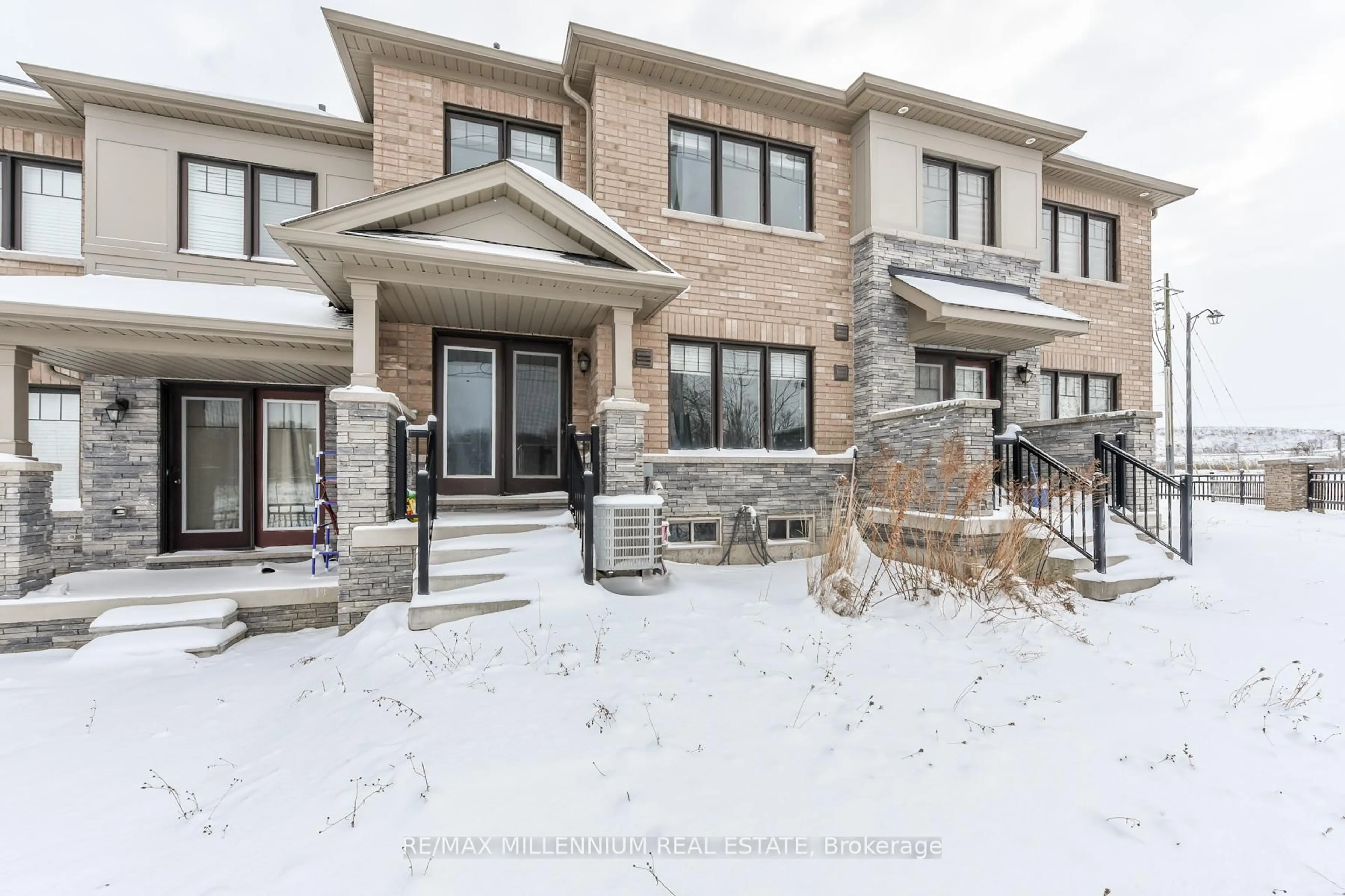 Home with brick exterior material, unknown for 13 Hedges Cres, Hamilton Ontario L8J 0K8