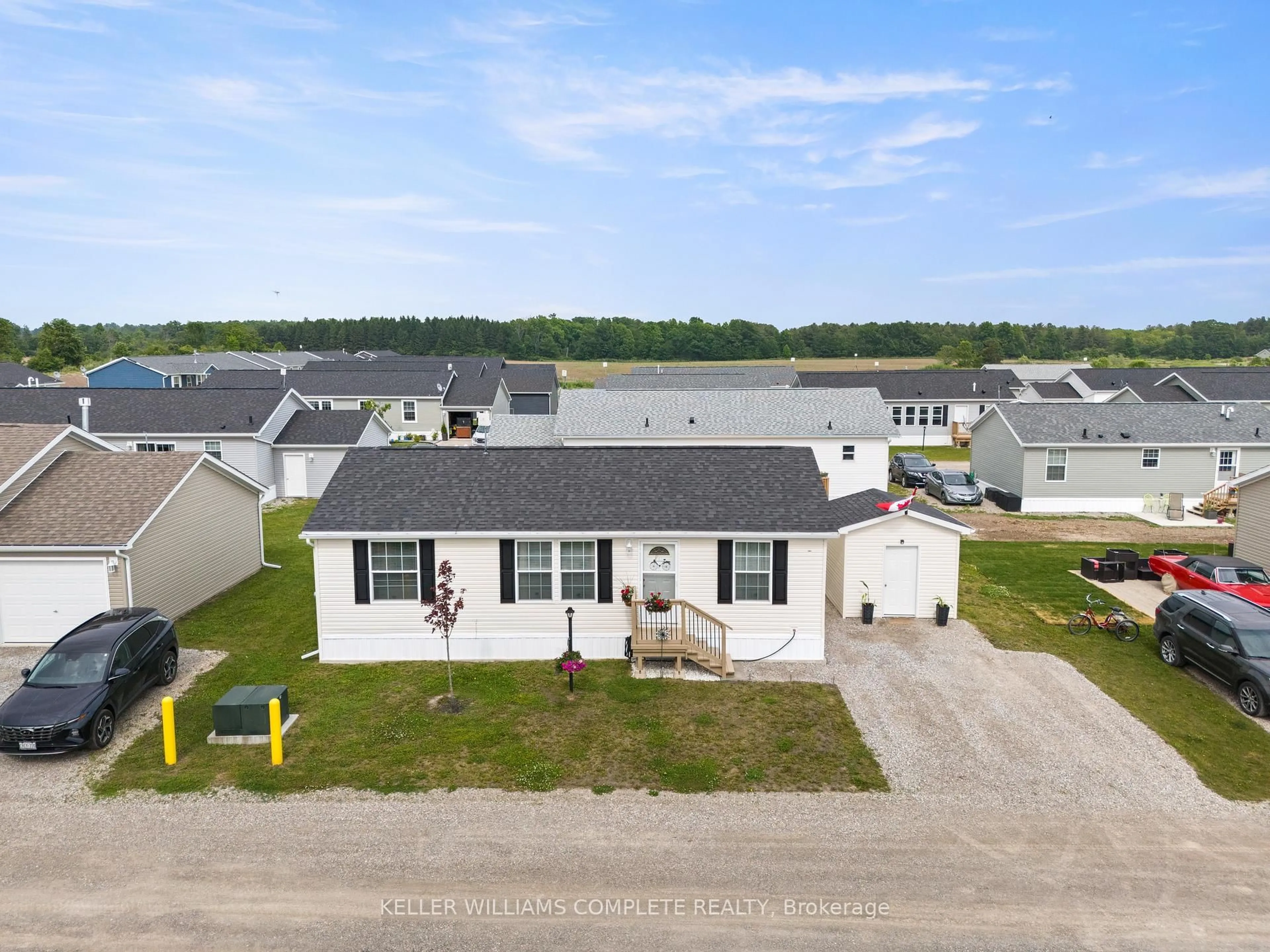 A pic from outside/outdoor area/front of a property/back of a property/a pic from drone, street for 22 Copper Beech Dr, Haldimand Ontario N0A 1L0