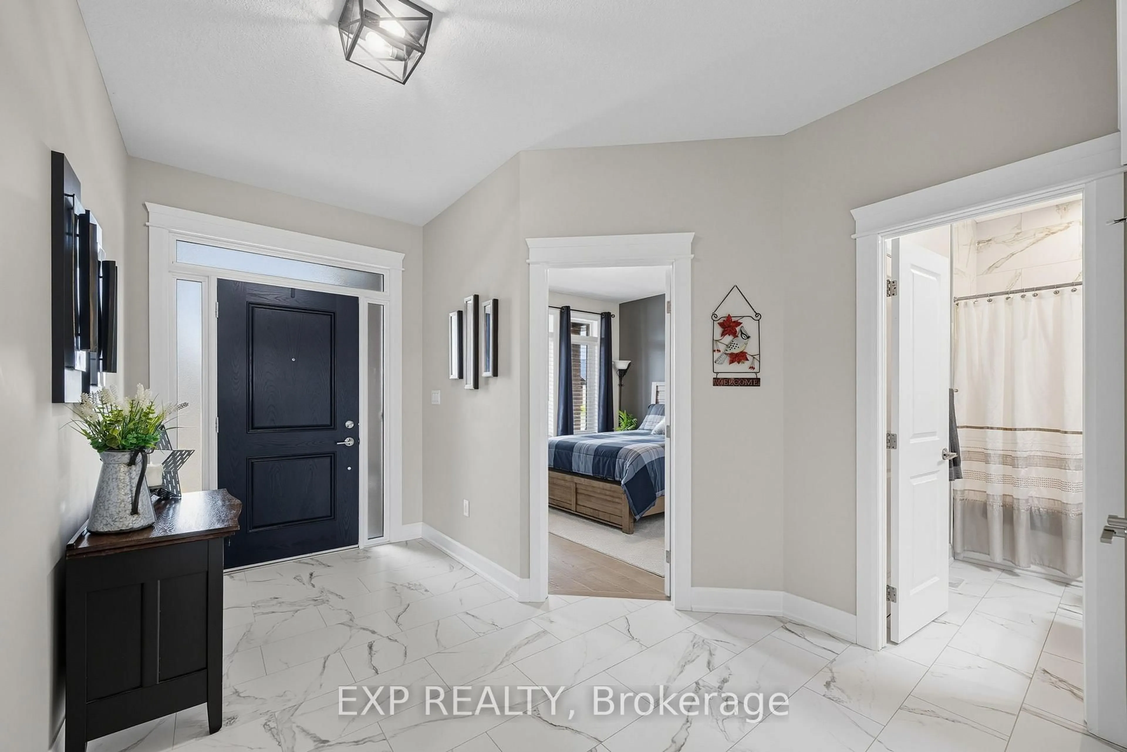 Indoor entryway for 19 Statham St, Strathroy-Caradoc Ontario N7G 0G2